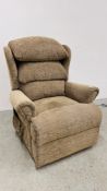 A SHERBORNE T.MOTION OATMEAL UPHOLSTERED ELECTRIC RISE AND RECLINE EASY CHAIR - SOLD AS SEEN.