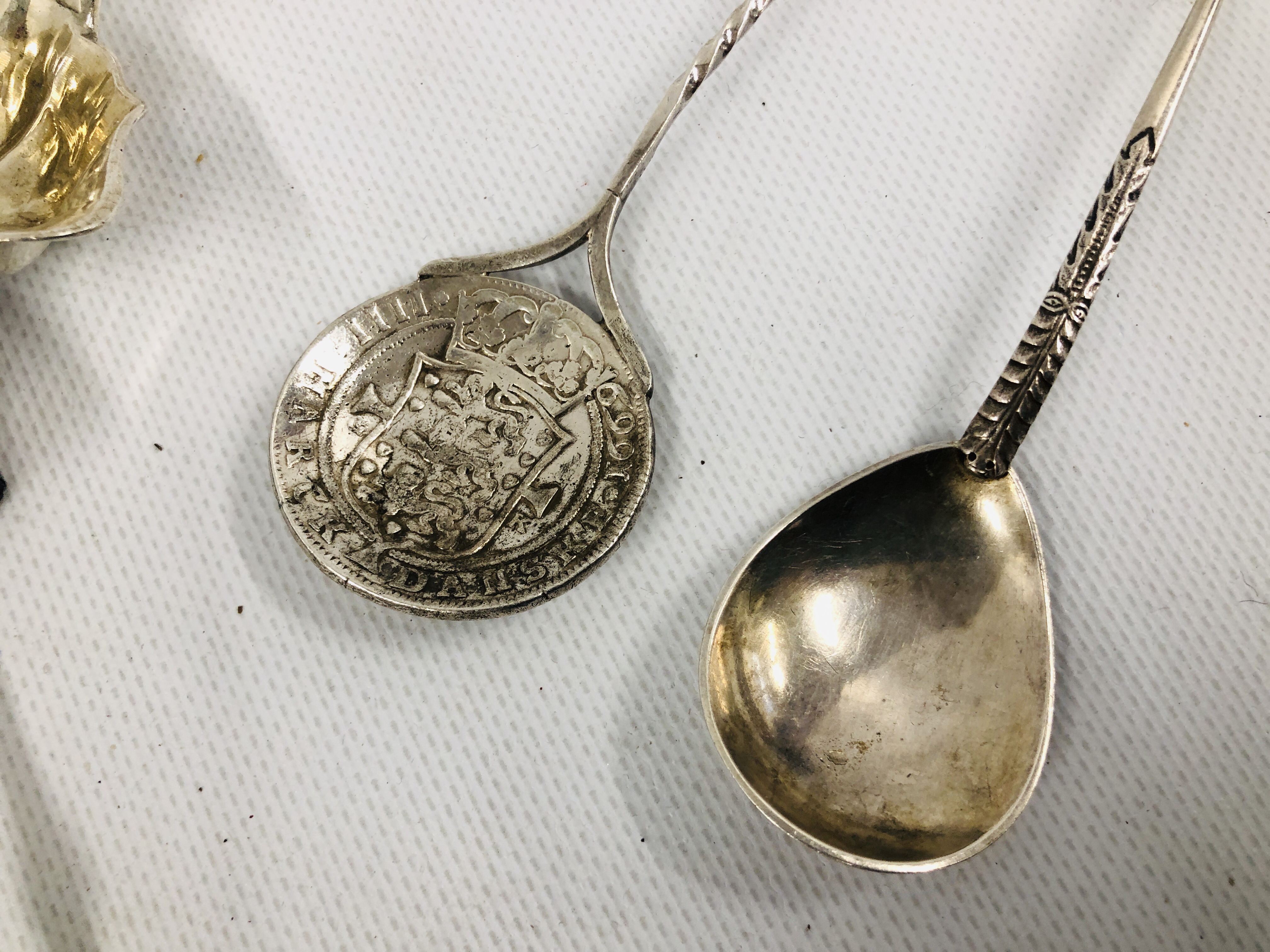 A GROUP OF SILVER SPOONS TO INCLUDE TWO ANOINTING SPOONS, BIRMINGHAM ASSAY, - Image 4 of 14