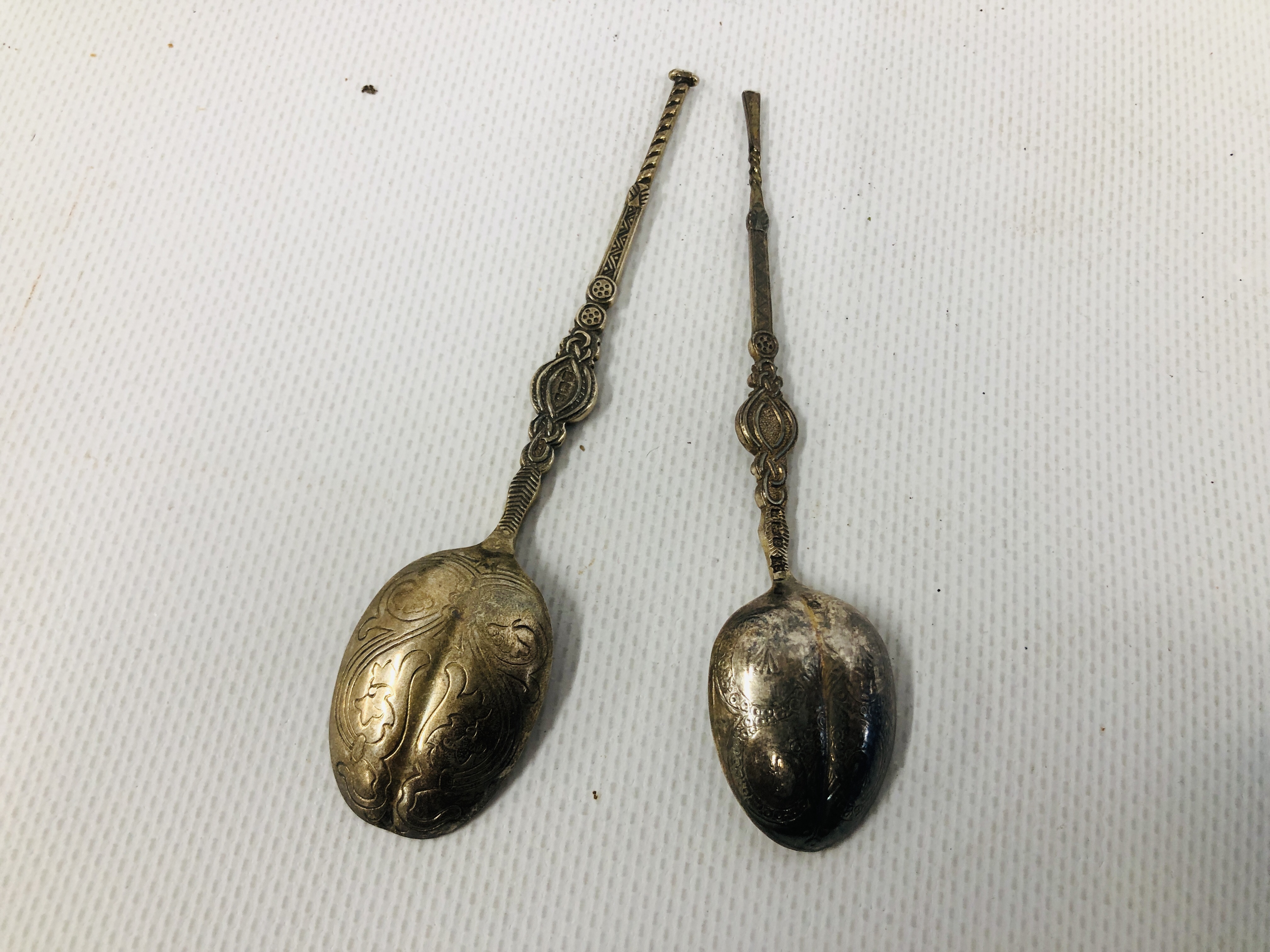 A GROUP OF SILVER SPOONS TO INCLUDE TWO ANOINTING SPOONS, BIRMINGHAM ASSAY, - Image 12 of 14