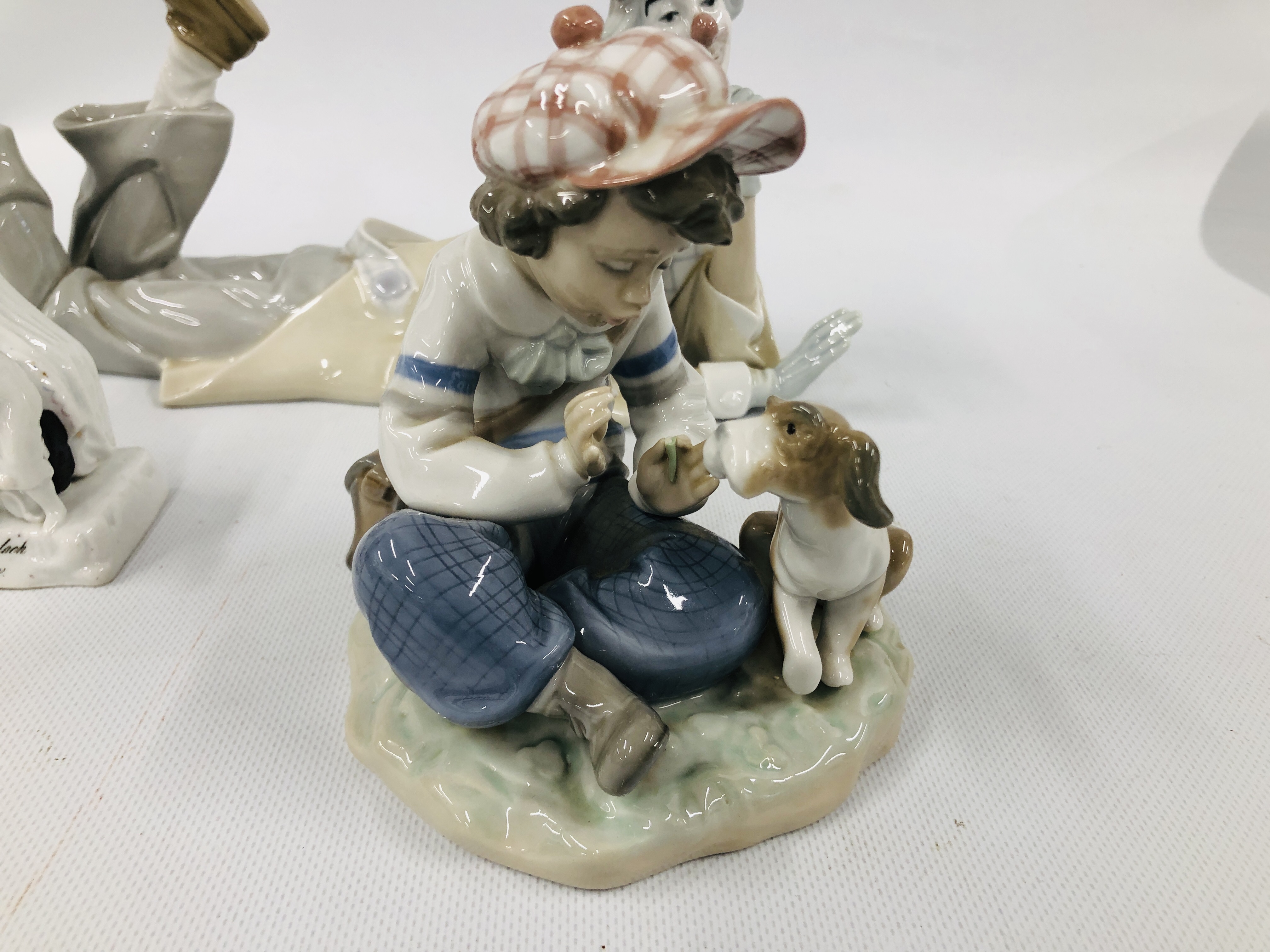 LLADRO CLOWN FIGURE IN LAYING POSE MY-22 H LENGTH 37CM AND LLADRO SEATED BOY WITH PUPPY A/F - Image 3 of 10