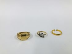 AN 18CT. GOLD THREE STONE DIAMOND TWIST RING (ONE STONE MISSING) ALONG WITH A 22CT.
