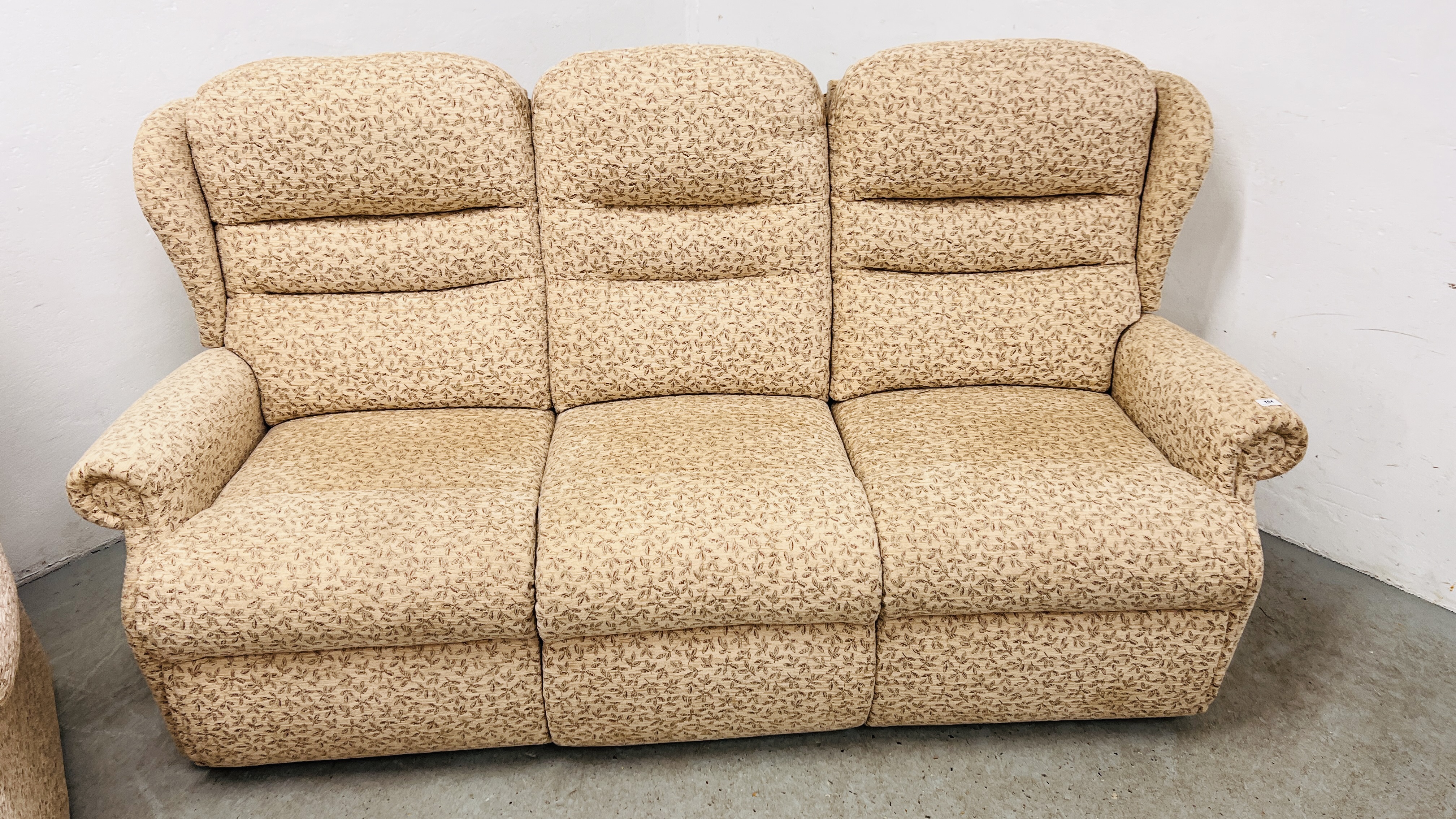 A MODERN CREAM PATTERN EASY CHAIR ALONG WITH A MATCHING TWIN RECLINER THREE SEATER SOFA. - Image 3 of 15