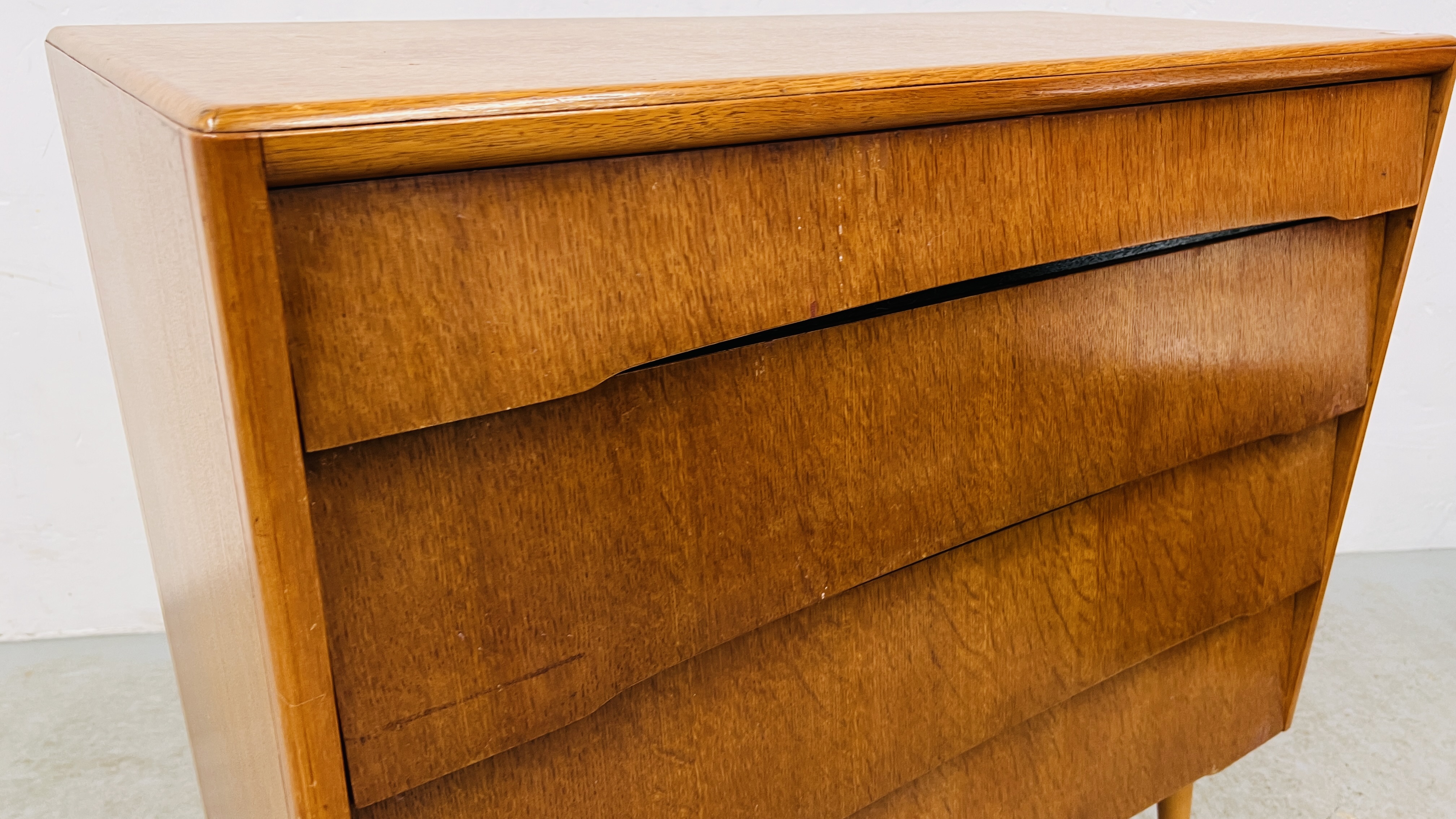 MID CENTURY TEAK FINISH FOUR DRAWER CHEST ON FOUR SUPPORTS WIDTH 91CM. DEPTH 42CM. HEIGHT 88CM. - Image 5 of 8