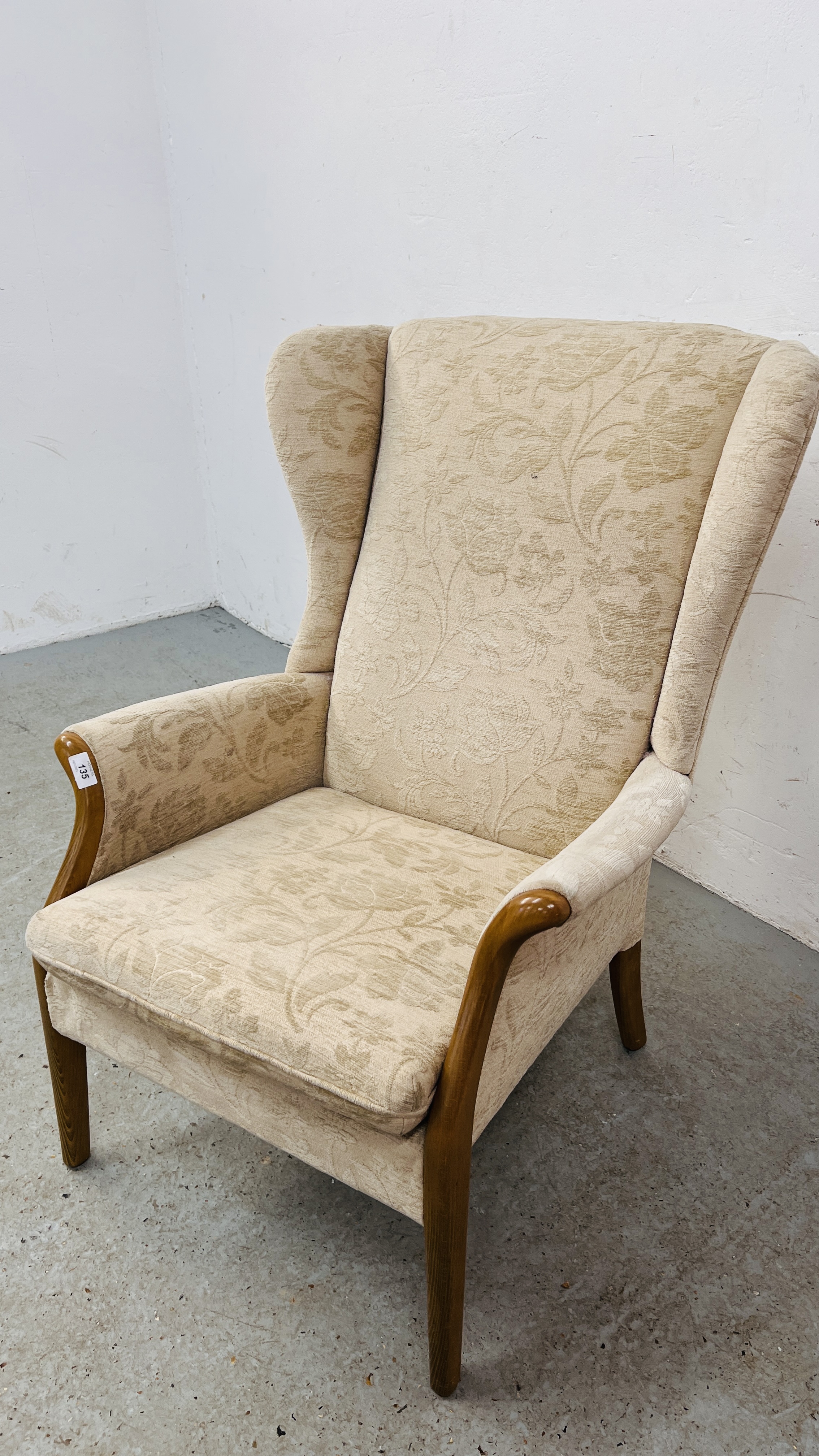 A MODERN PARKER KNOLL FIRESIDE EASY CHAIR - Image 8 of 8