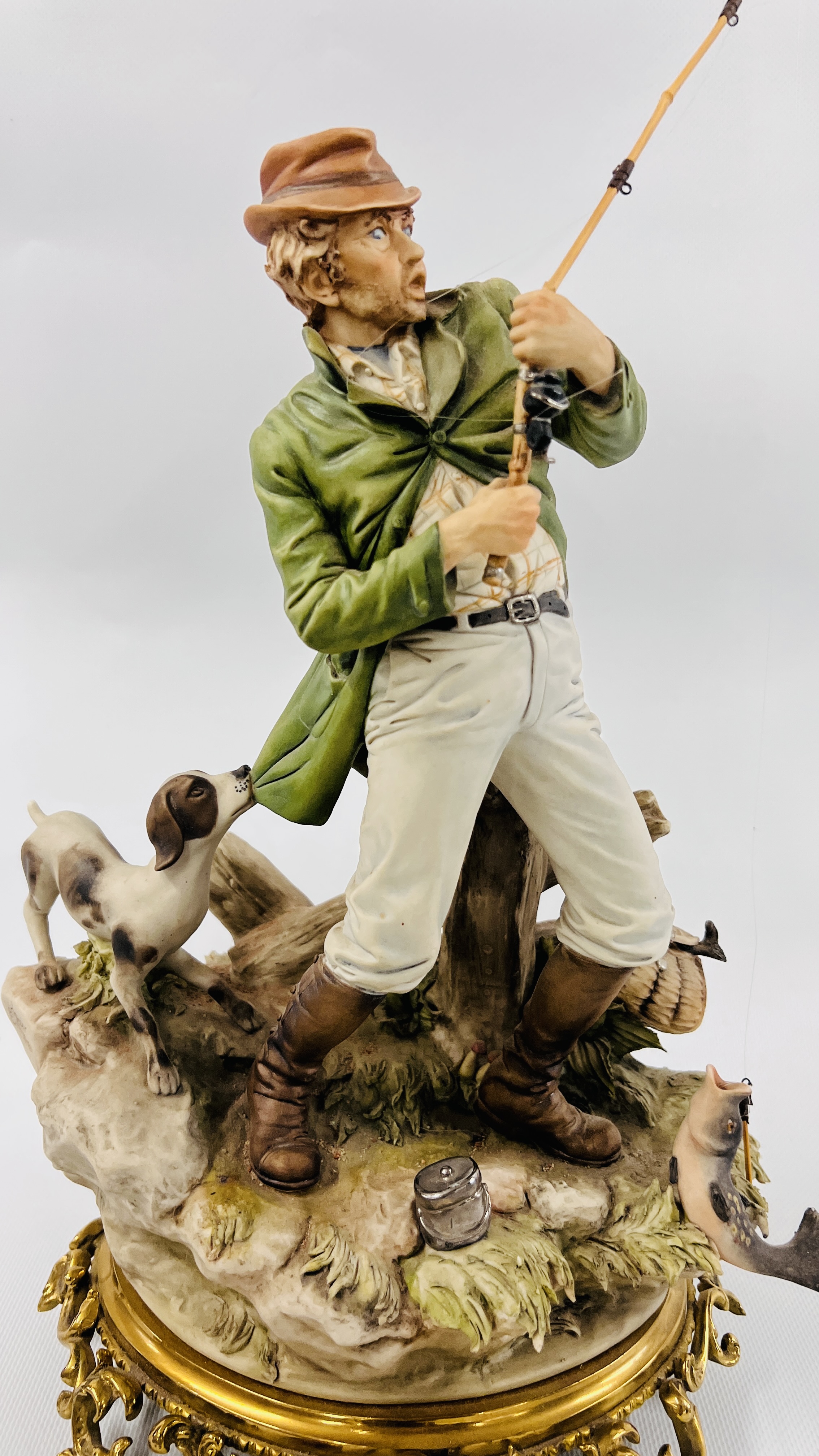 CAPO-DI-MONTE FIGURE STUDY "THE FISHERMAN" WITH CERTIFICATE AUTHENTICITY (ROD A/F) HEIGHT 35CM - Image 3 of 13