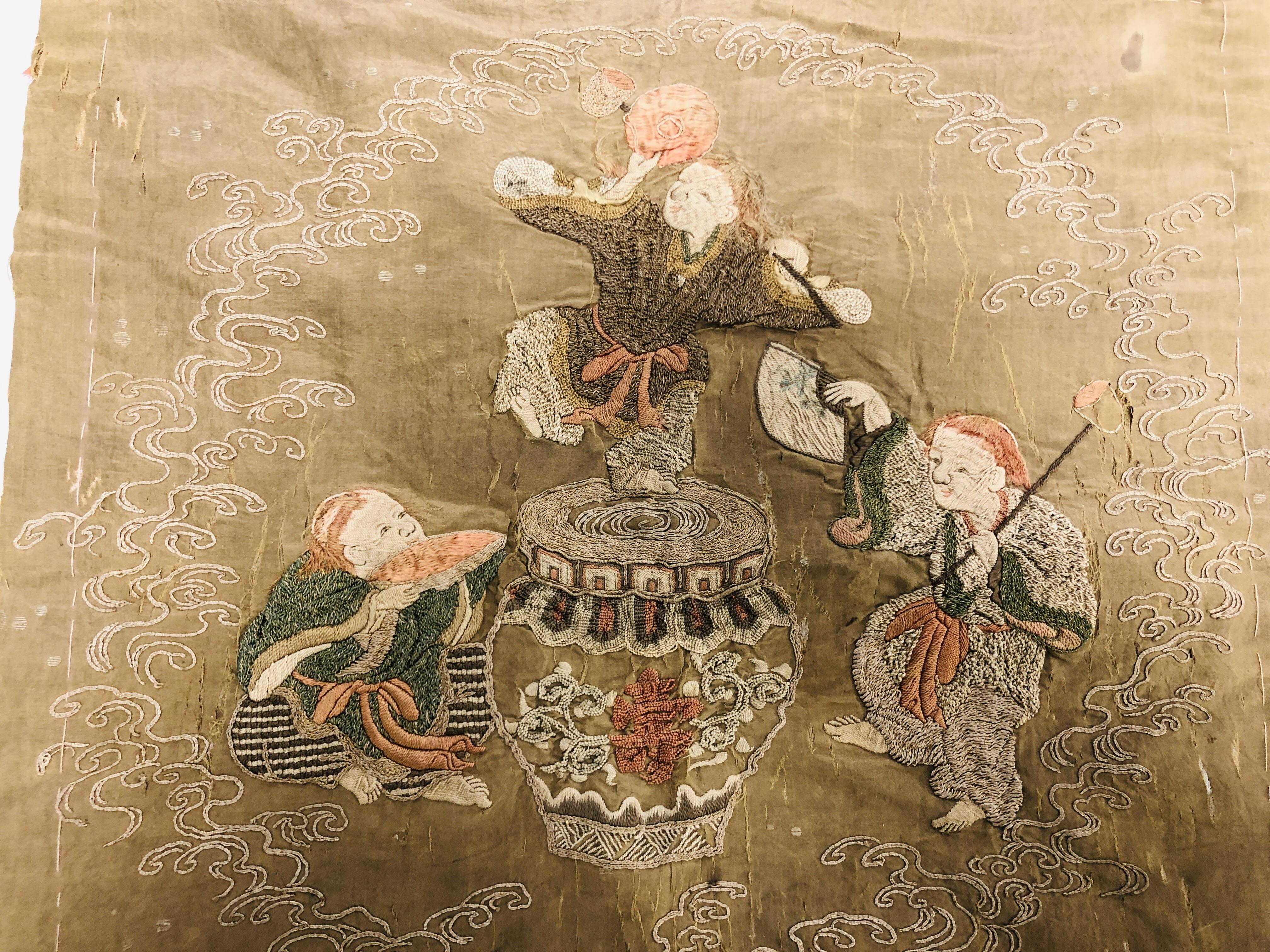 AN ANTIQUE JAPANESE SILK FUKUSA DEPICTING EMBROIDERED RED-HEADED SHOJO. - Image 2 of 10