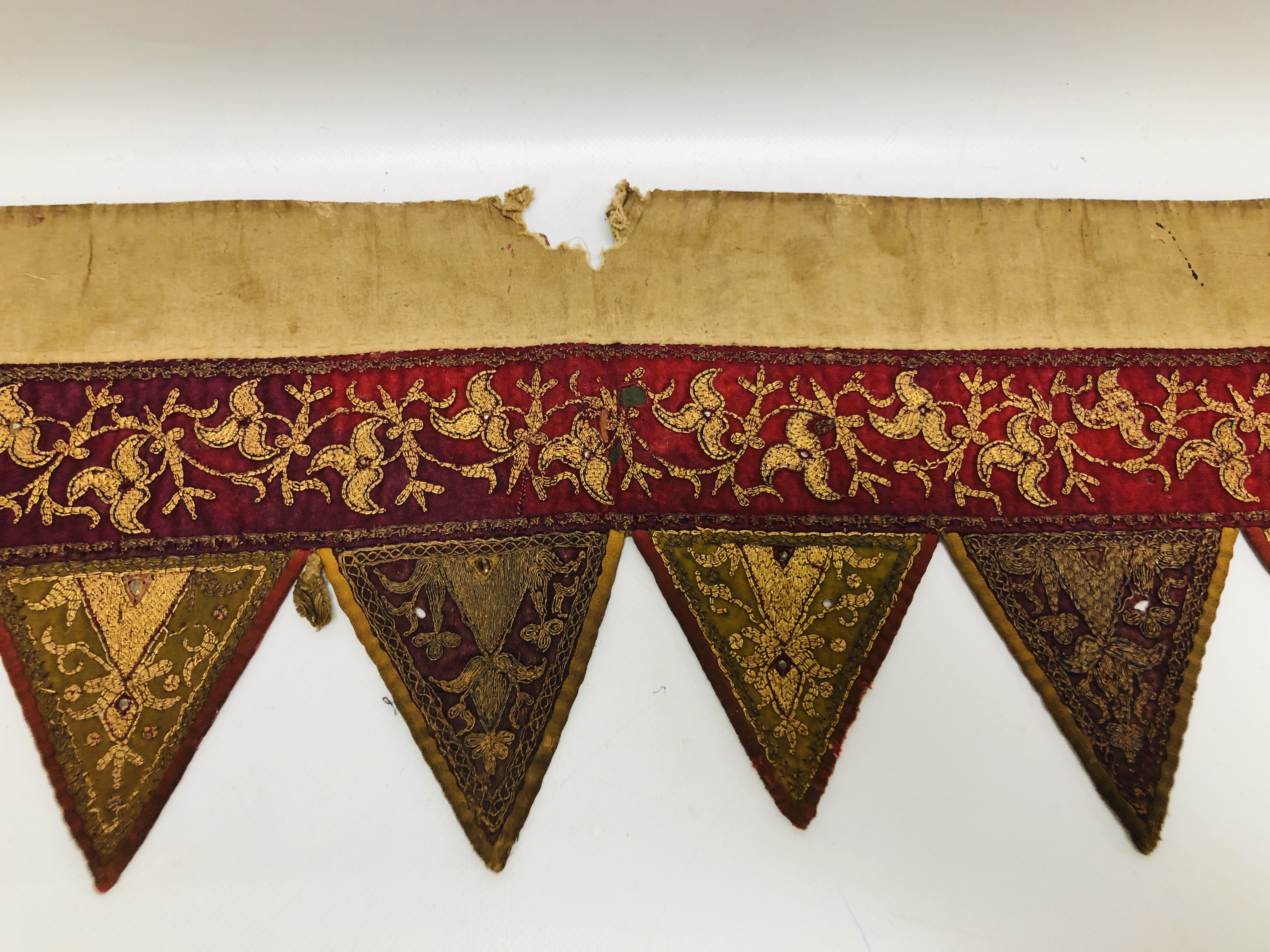 TWO AFGHAN EMBROIDERED DOOR HANGINGS WORKED WITH GOLD THREAD, 122CM AND 84CM. - Image 12 of 14
