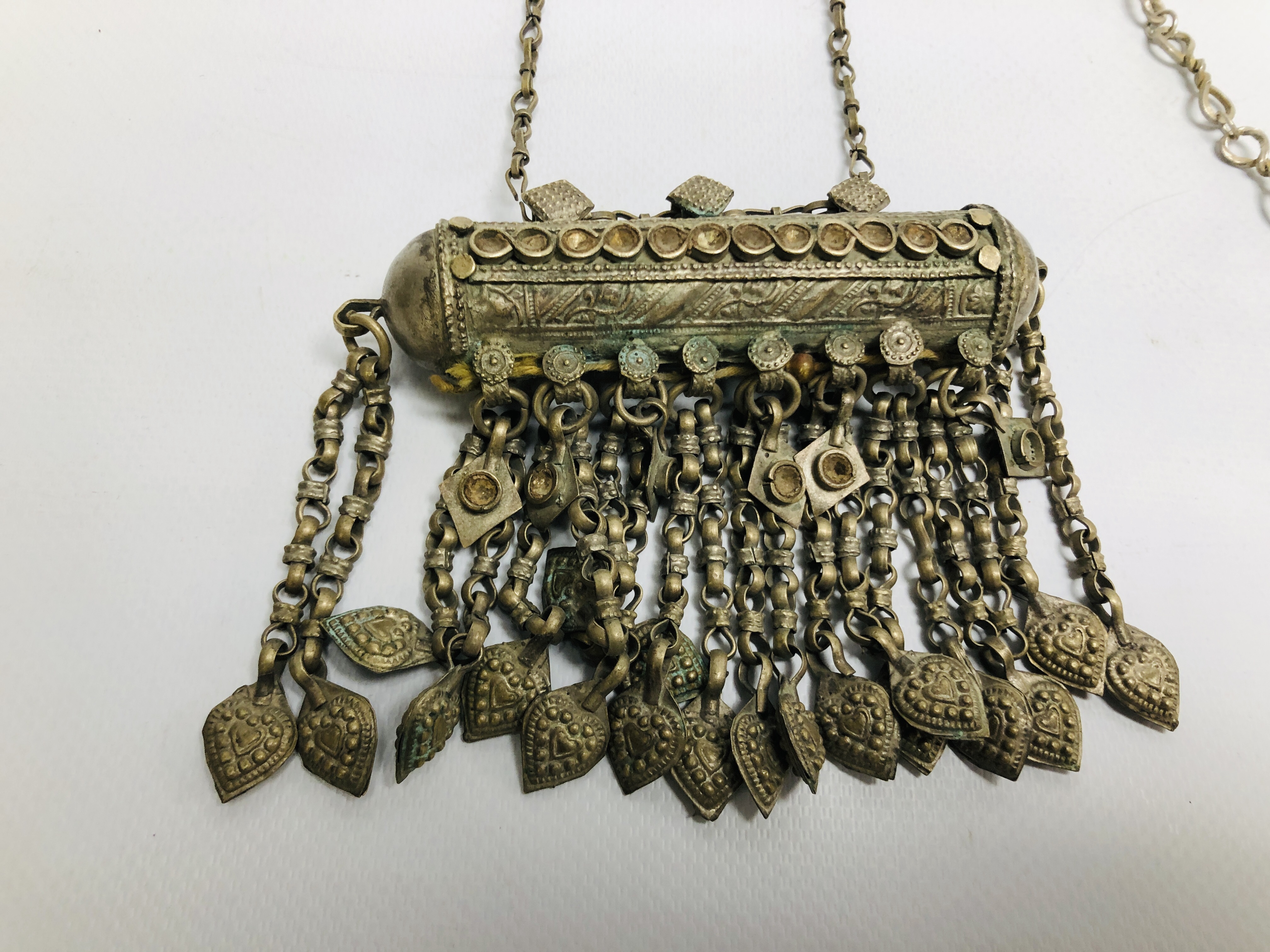 A GROUP OF 4 EASTERN STYLE WHITE METAL NECKLACES. - Image 2 of 15