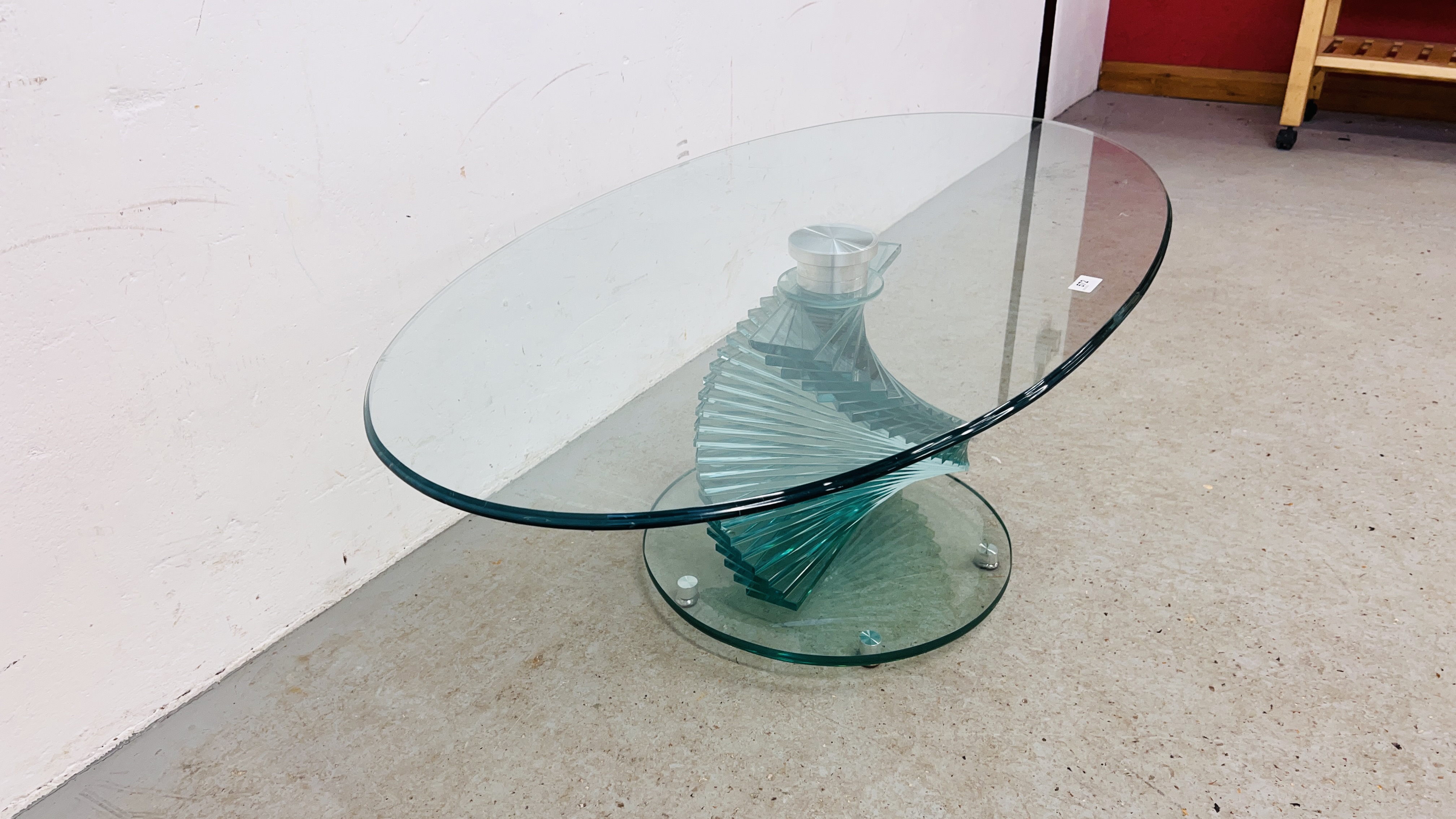 DESIGNER GLASS PEDESTAL COFFEE TABLE WITH OVAL TOP - L 120CM. X W 66CM. X H 45CM. - Image 7 of 7