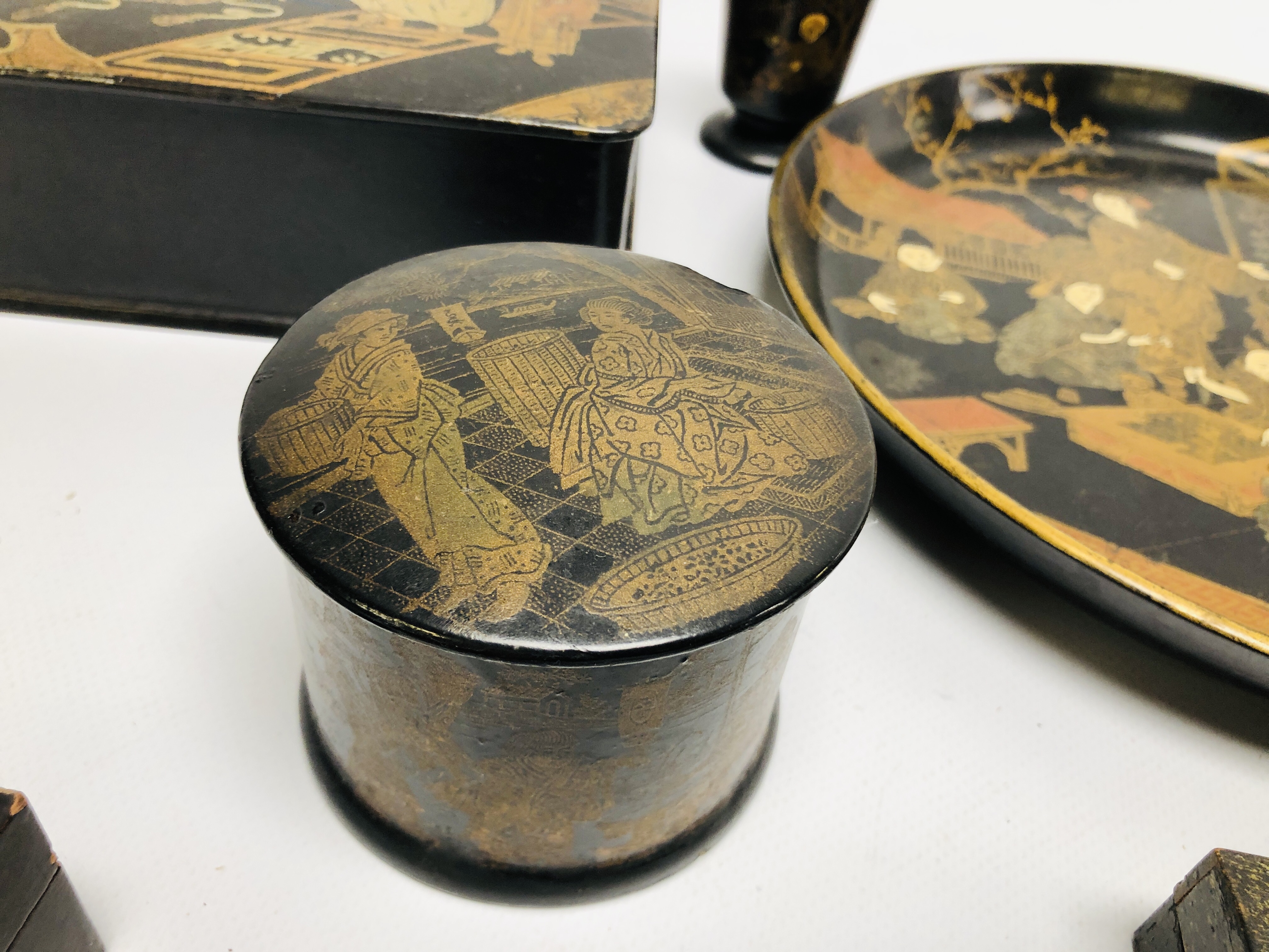 A COLLECTION OF VINTAGE ORIENTAL LACQUERED BOXES, TRINKET BOXES, - Image 3 of 14