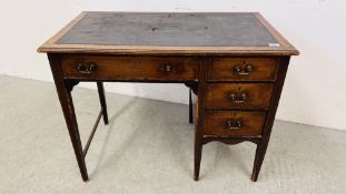 A SMALL EDWARDIAN MAHOGANY SINGLE PEDESTAL DESK WITH STRINGING INLAY AND INSET WRITING SURFACE W