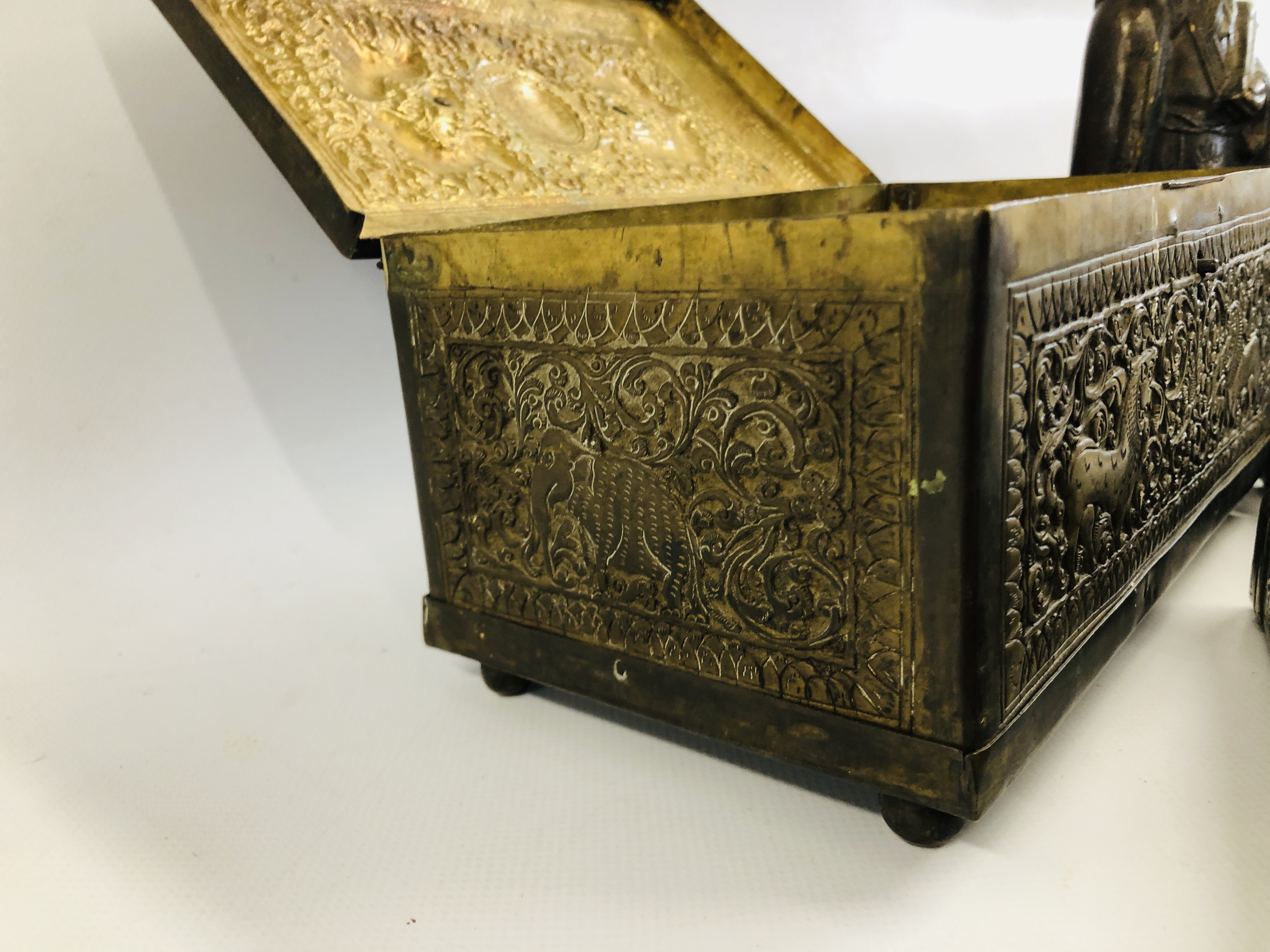 A GROUP OF 3 ASIAN STYLE METAL WORK INKWELLS ALONG WITH AN ELABORATE BRASS EMBOSSED CASKET - Image 5 of 15