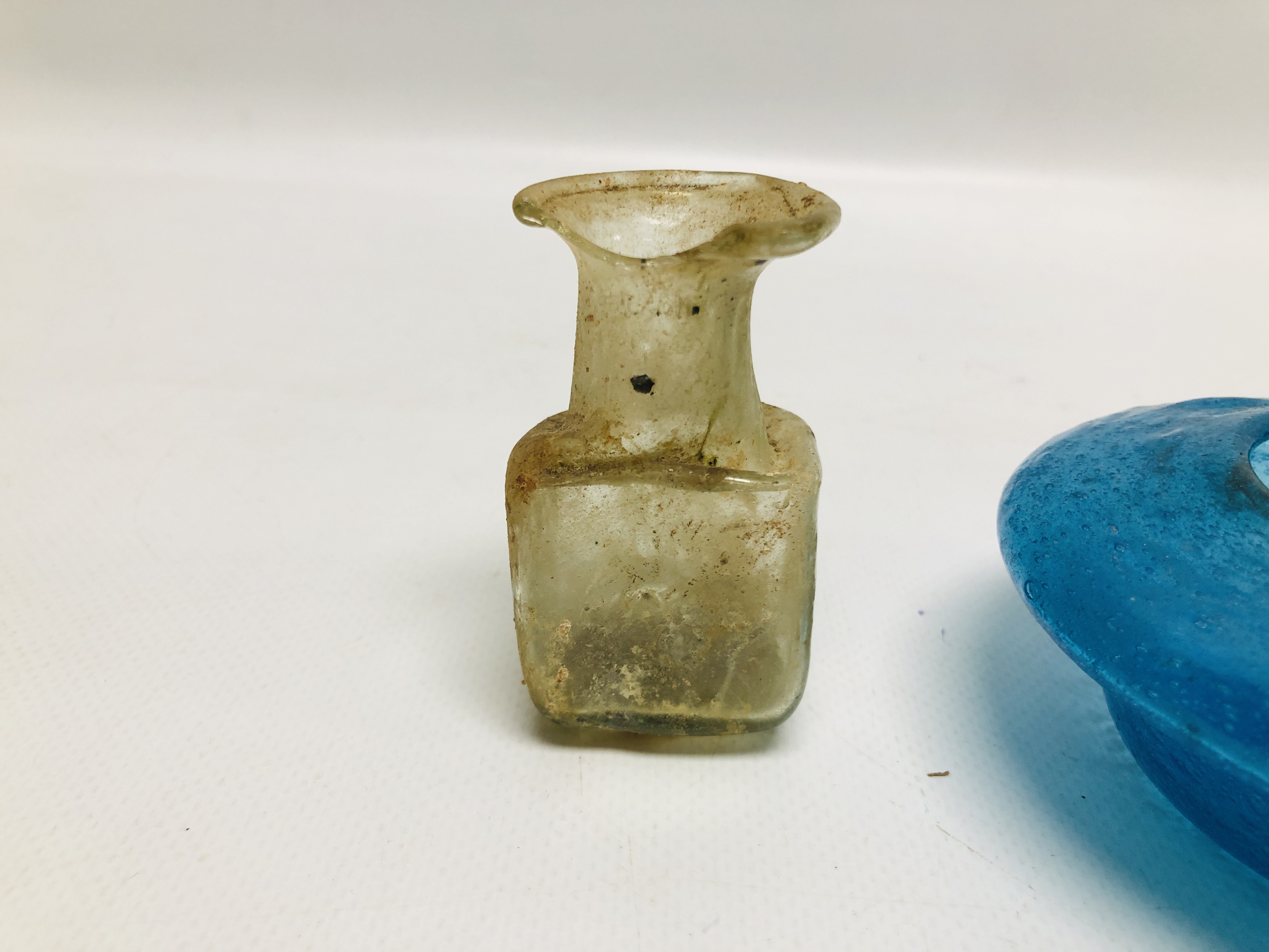 AN ISLAMIC GLASS BOTTLE A/F, - Image 6 of 9