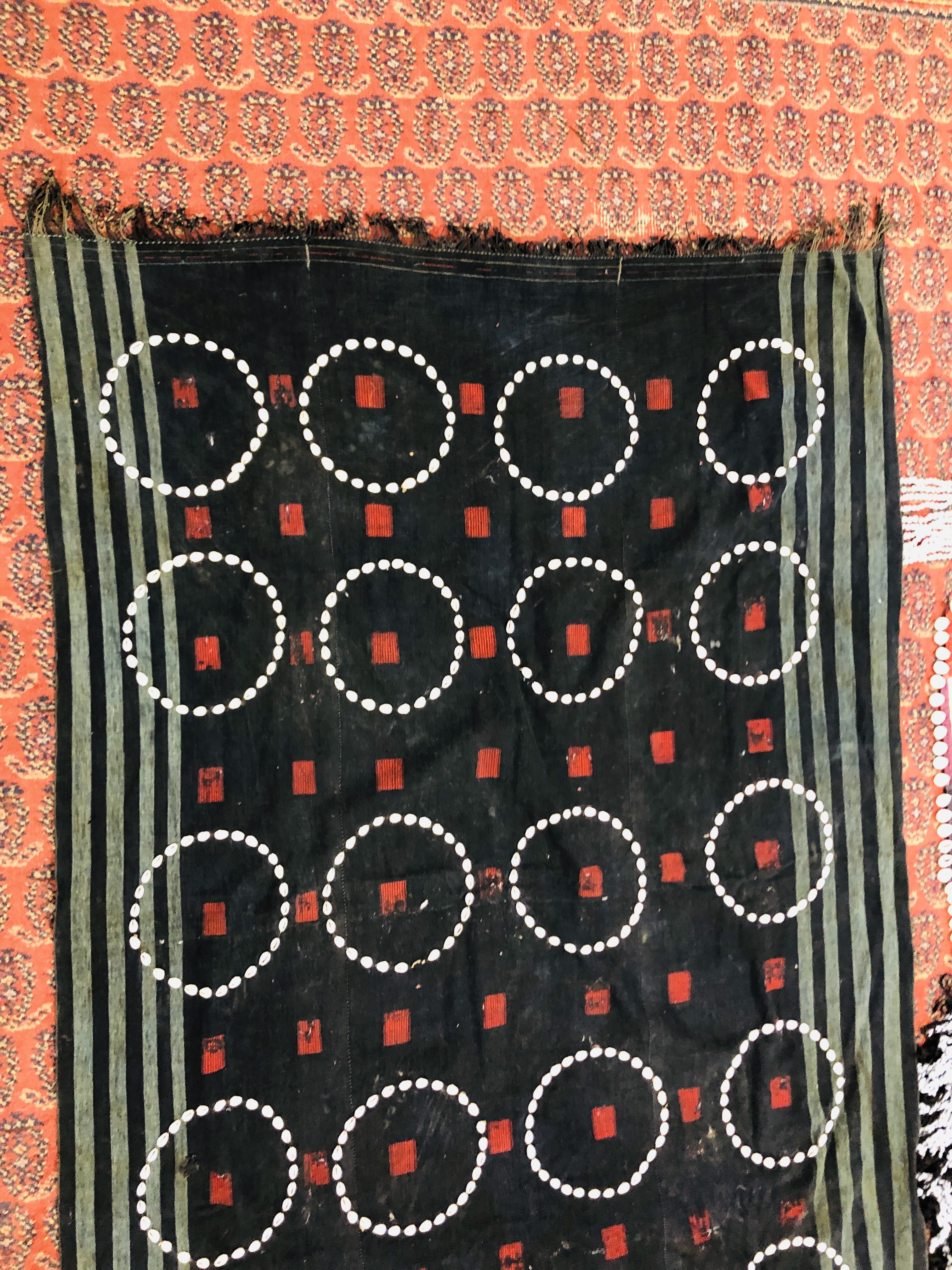 A GROUP OF ETHNIC TRIBAL TEXTILES TO INCLUDE A CLOTH / COVER DECORATED WITH "COWRIE" SHELL APPLIED - Image 4 of 15