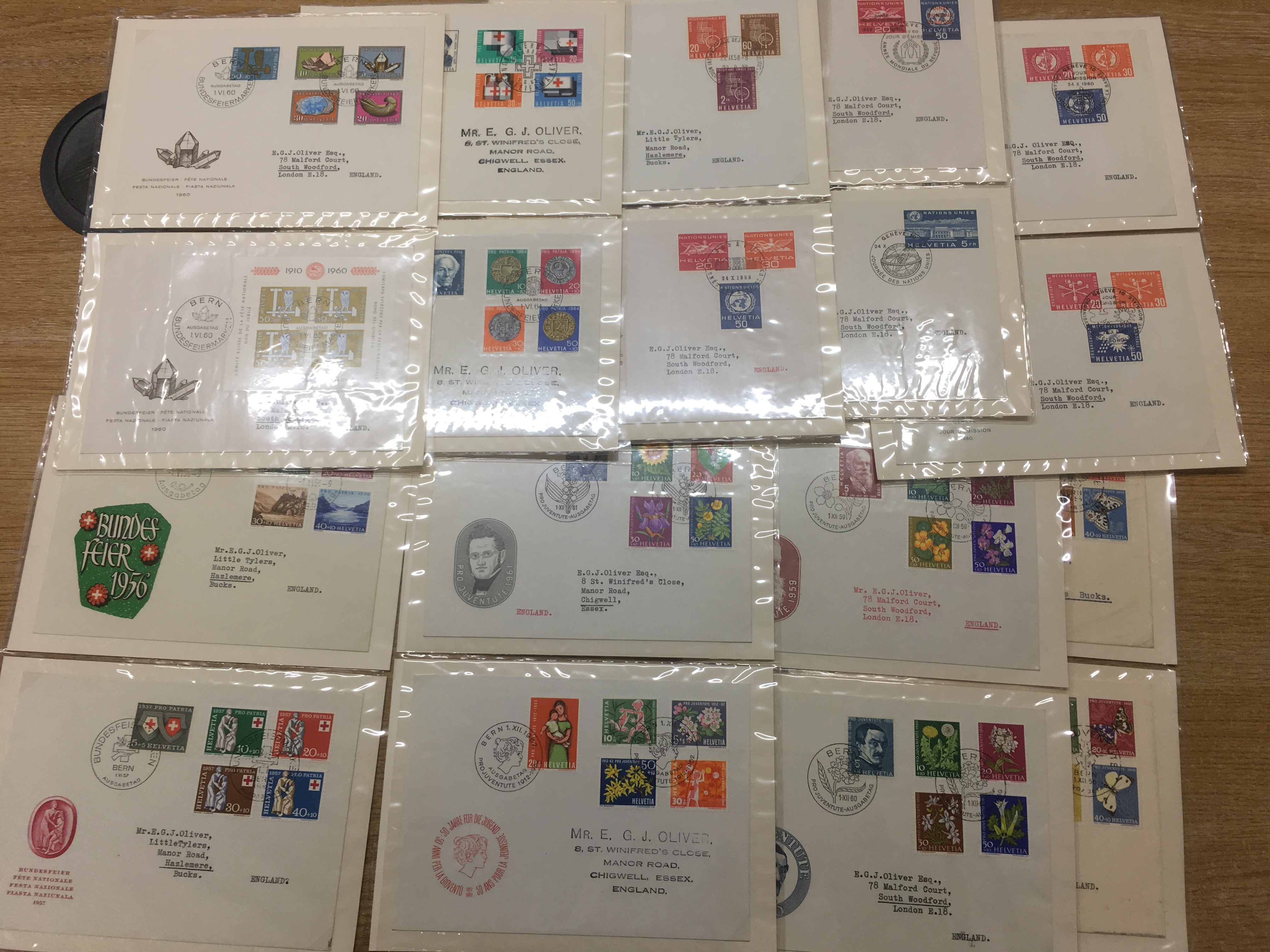 BOX OF STAMP COLLECTIONS IN FIVE VOLUMES AND LOOSE, TITANIC SOUVENIR COLLECTION, AUSTRIA, - Bild 10 aus 10