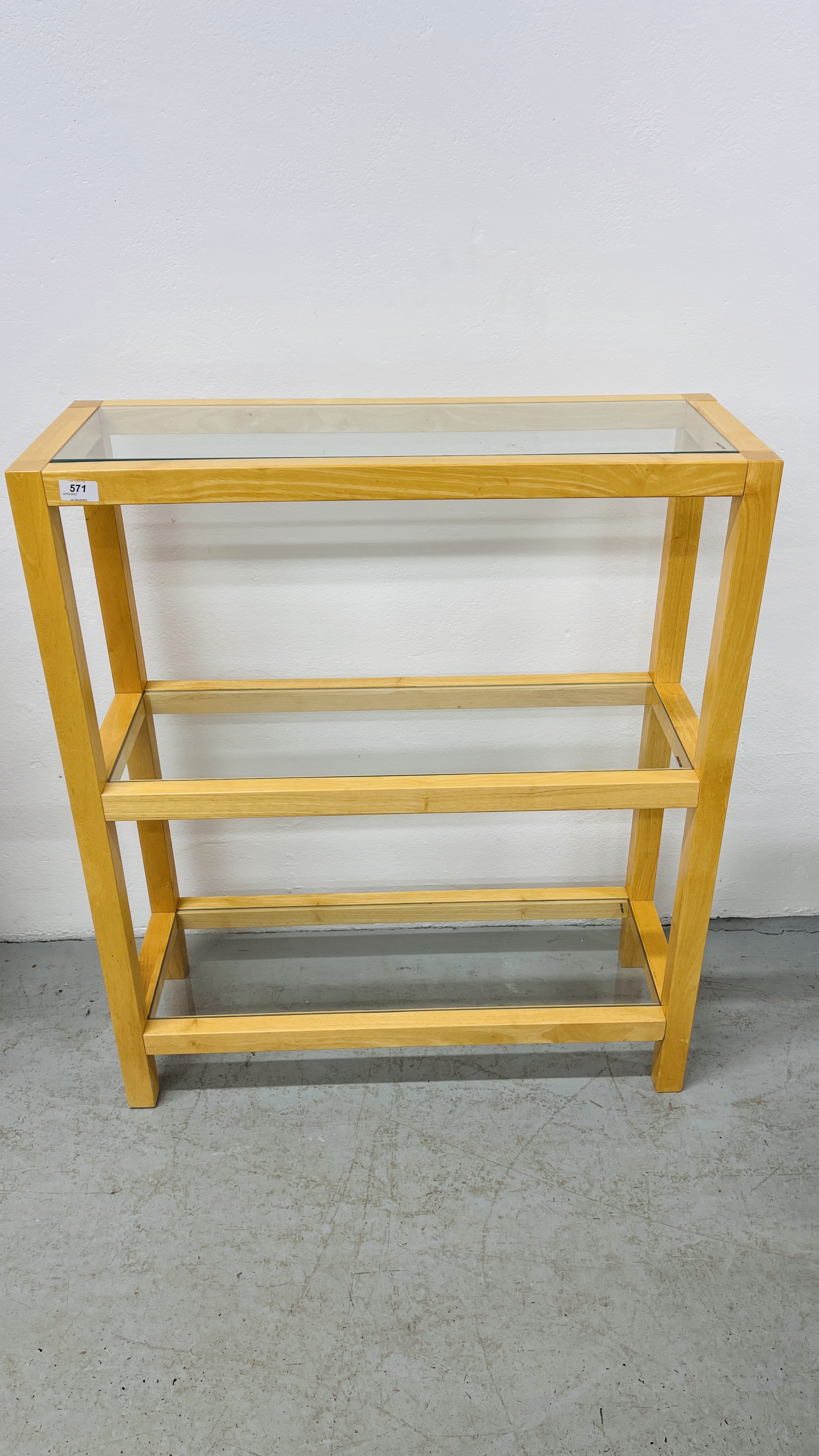 A MODERN SOLID BEECH WOOD 3 TIER DISPLAY STAND - W 80CM. X D 30CM. X H 90CM.