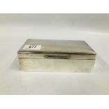 A SILVER CIGARETTE BOX, LONDON ASSAY W 17CM X D9CM X H 5CM.