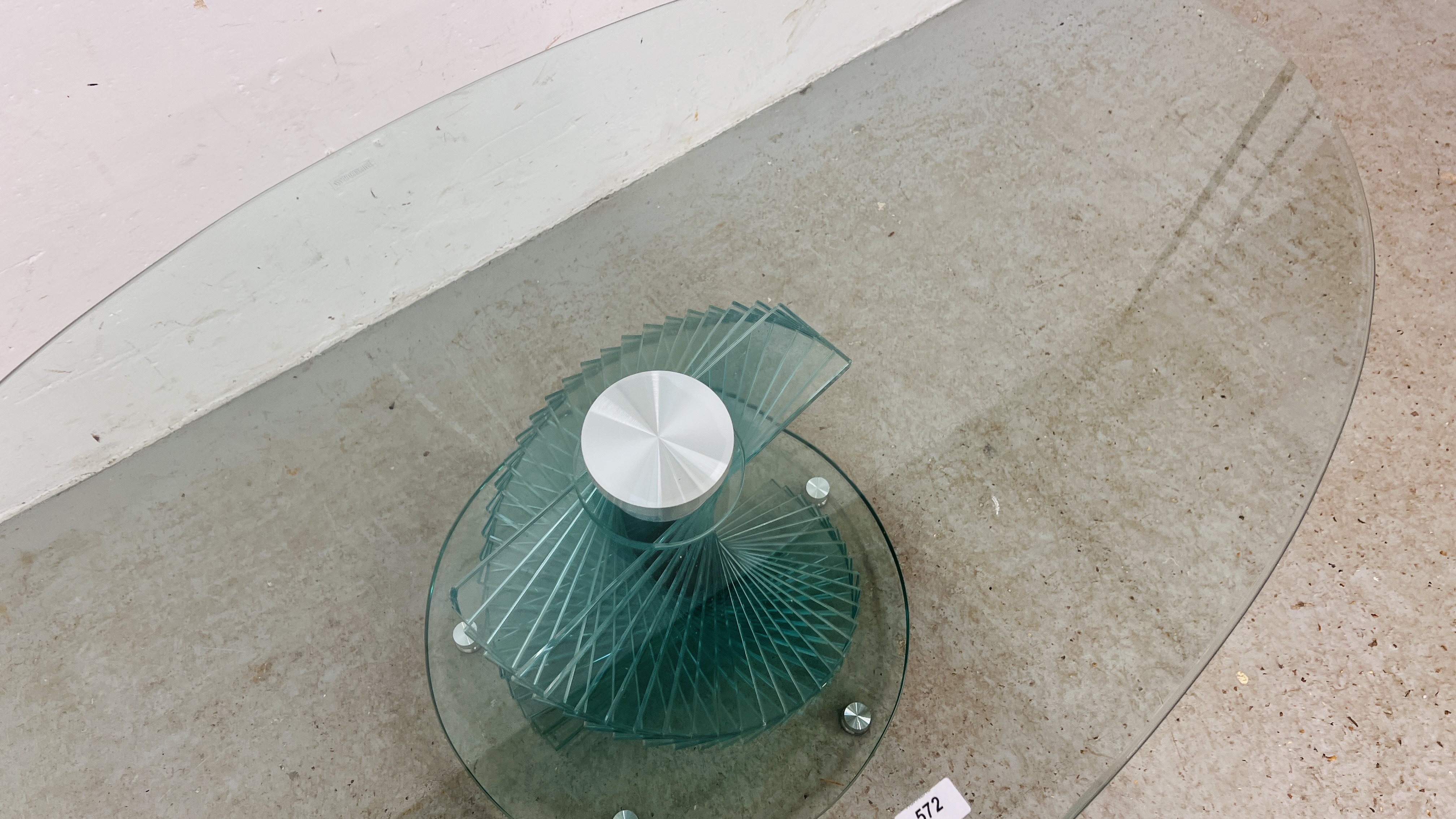 DESIGNER GLASS PEDESTAL COFFEE TABLE WITH OVAL TOP - L 120CM. X W 66CM. X H 45CM. - Image 6 of 7