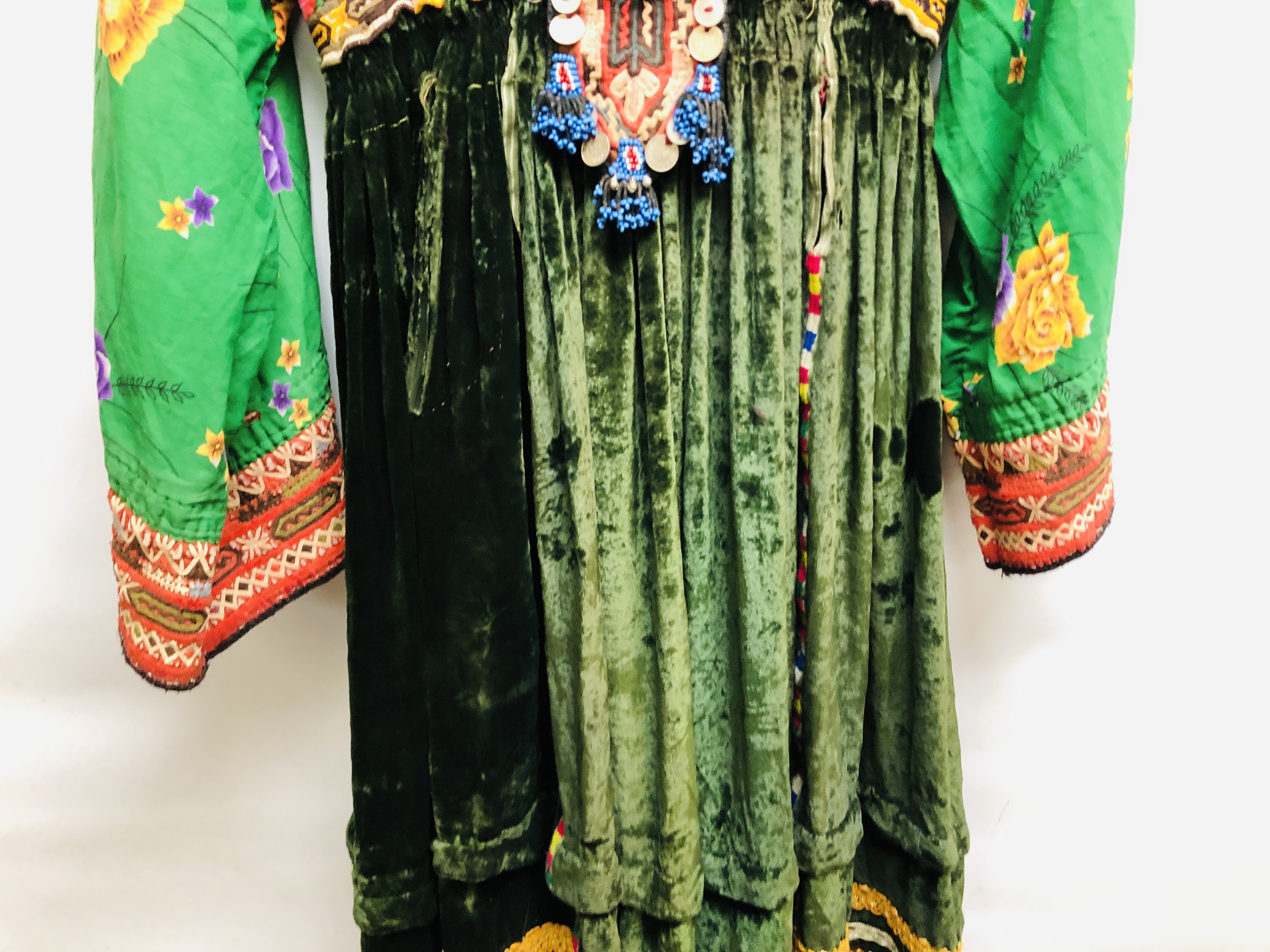 A VINTAGE AFGHAN KUCHI STYLE TRIBAL DRESS DECORATED WITH ELABORATE EMBROIDERY INTRICATE BEADWORK, - Image 4 of 6