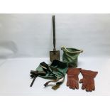 A GROUP OF MILITARY COLLECTIBLES TO INCLUDE A GUN SIGHT, SPADE AND A CANVAS SHELL CARRIER,