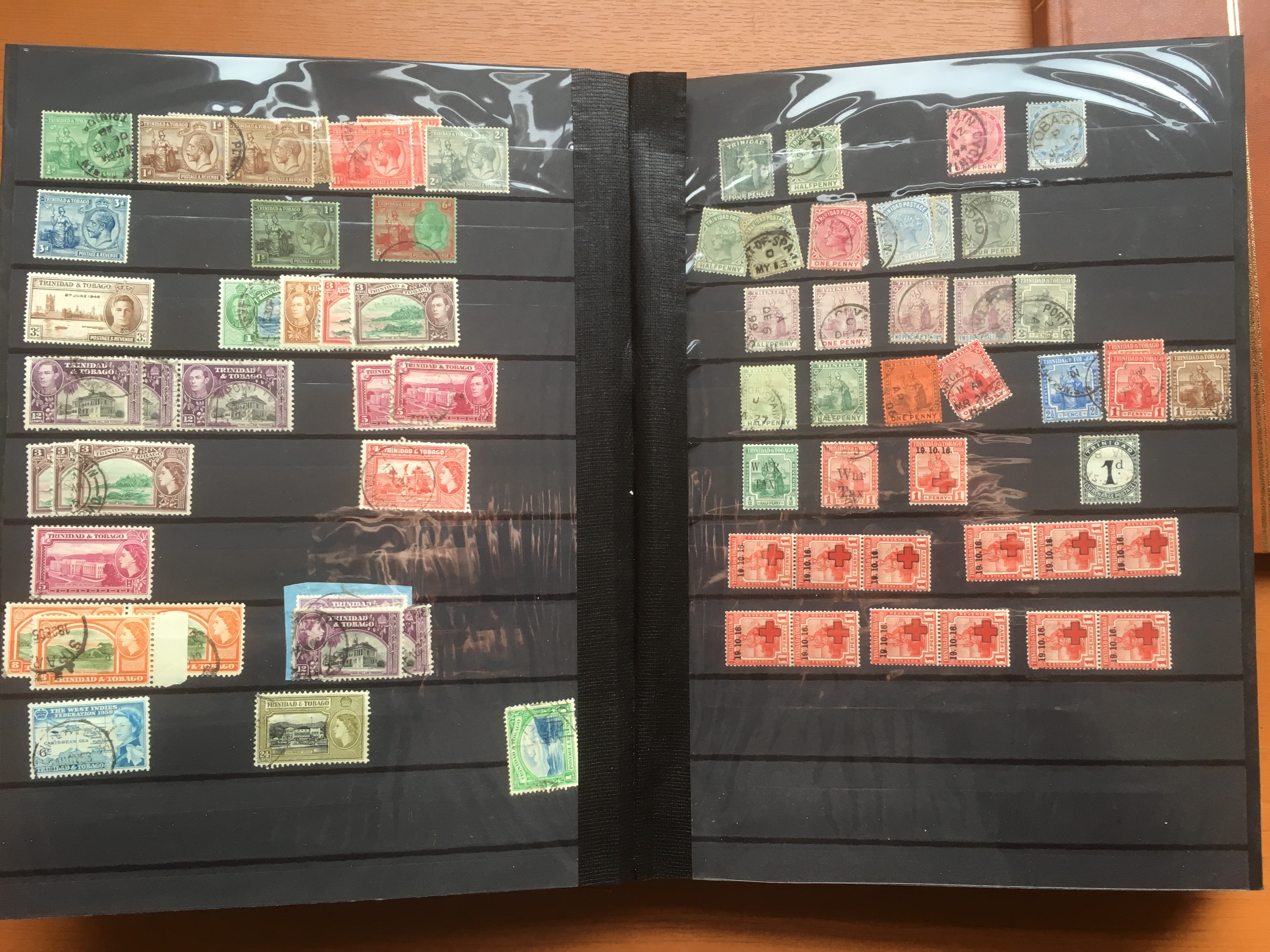 BOX WITH COMMONWEALTH STAMPS IN SIX STOCKBOOKS, ALSO ALBUM WITH GIBRALTAR 1996-2000 MNH COLLECTION. - Image 7 of 8