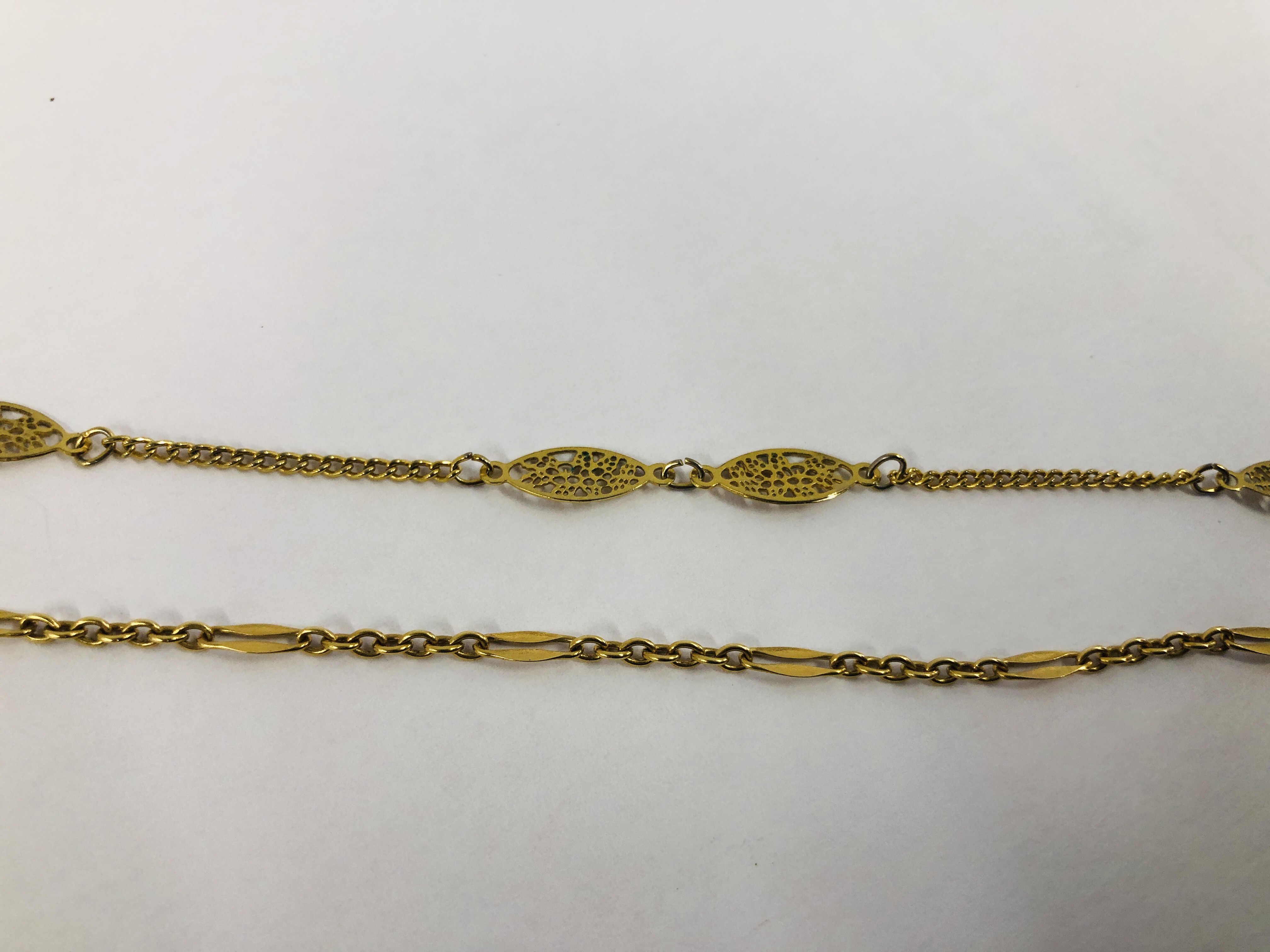 AN ELEGANT NECKLACE OF FINE DESIGN MARKED RL 18K ALONG WITH A FURTHER YELLOW METAL EXAMPLE. - Image 6 of 9