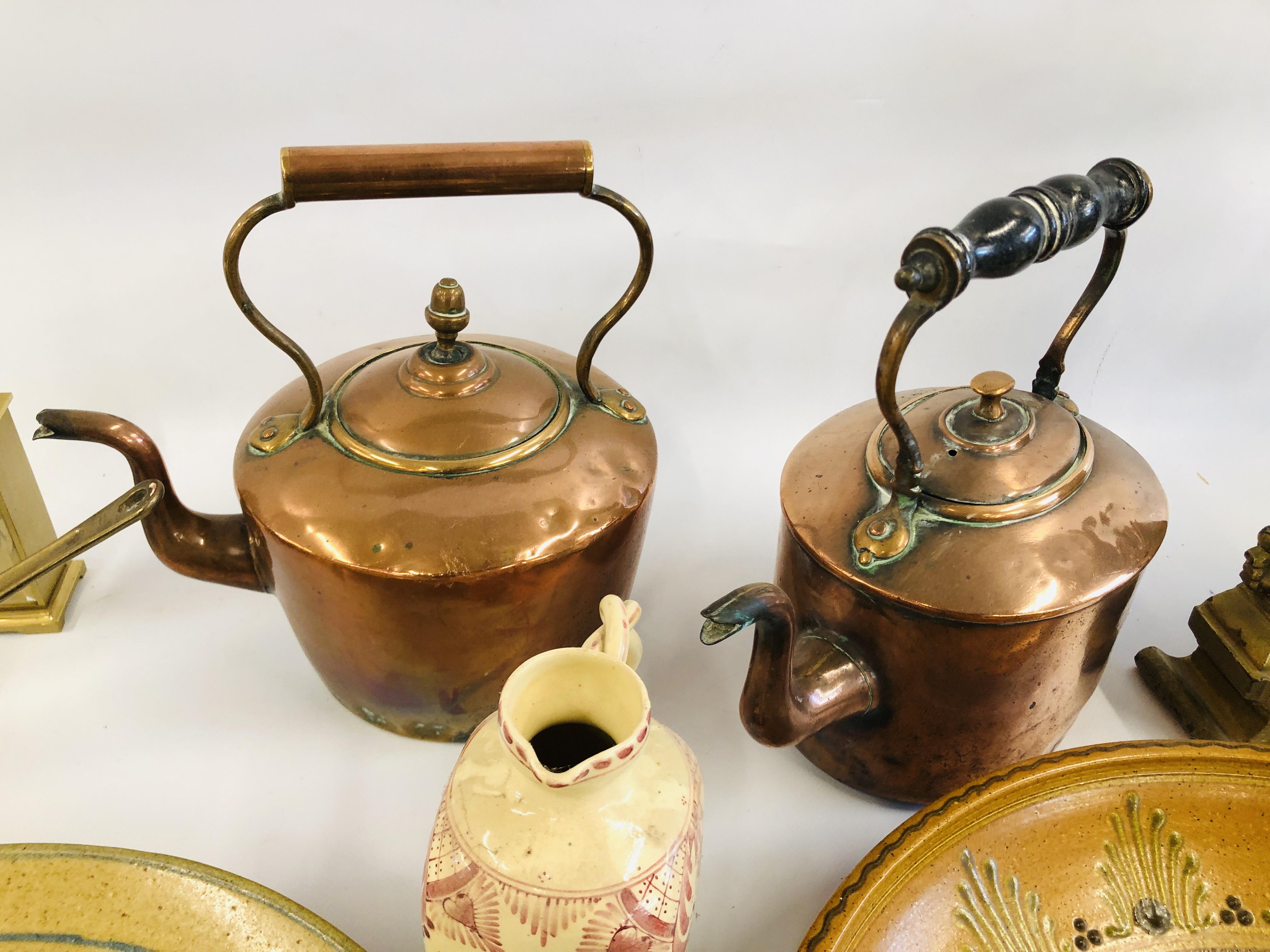 COLLECTION OF DECORATIVE EFFECTS TO INCLUDE 2 COPPER KETTLES, WOODEN TREEN LIDDED POT, - Image 4 of 8