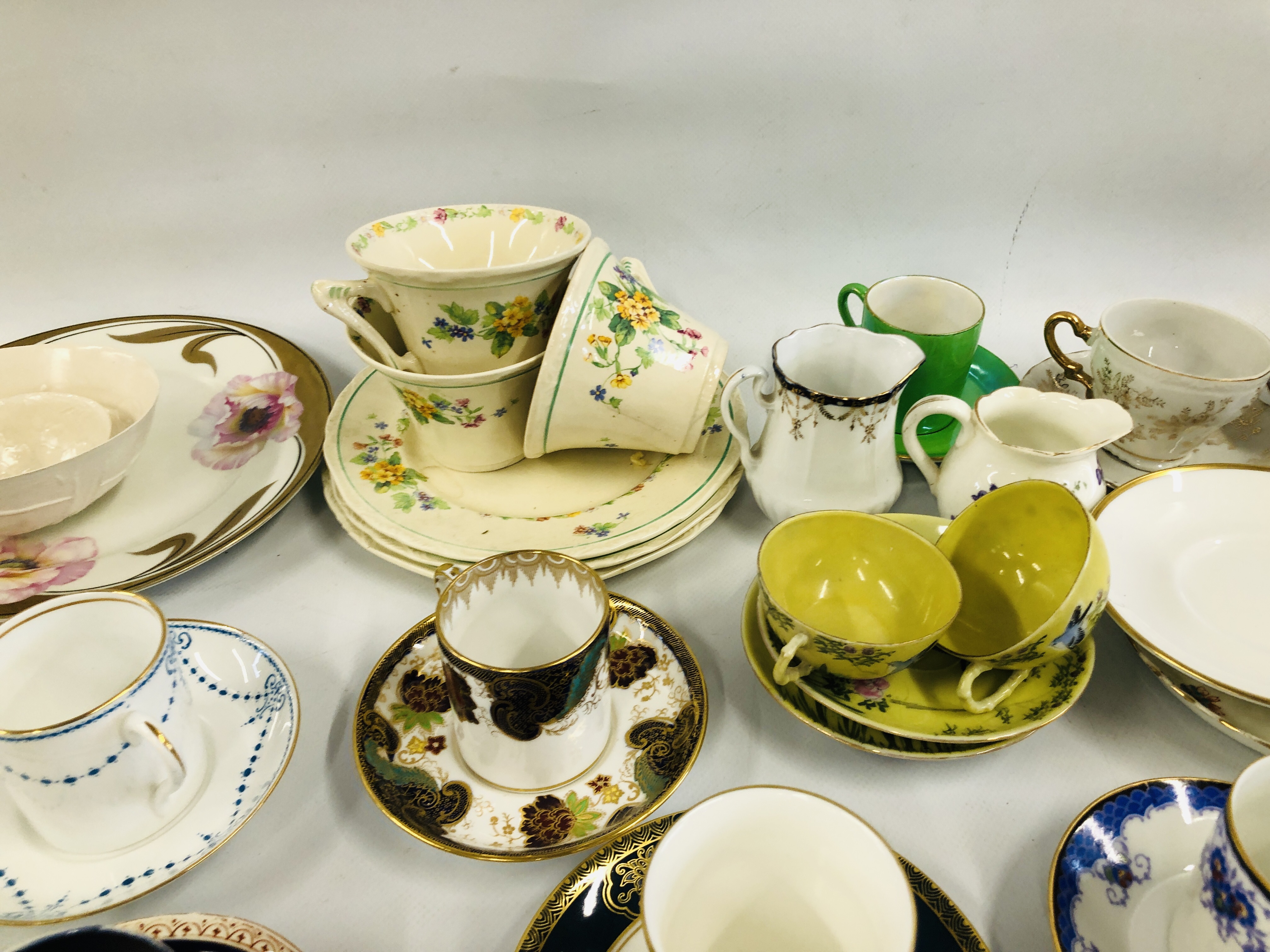 AN EXTENSIVE GROUP OF VARIOUS DECORATIVE COFFEE CUPS AND SAUCERS, SOME LATE C19TH. - Image 7 of 11