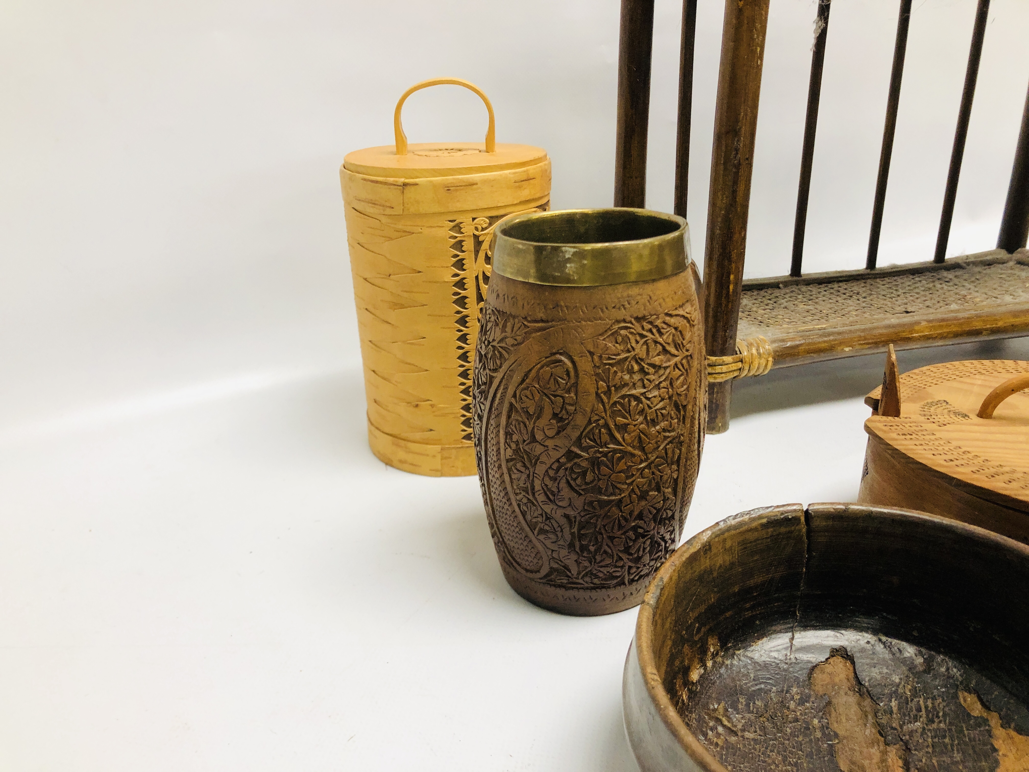 A BOX OF ASSORTED WOODEN ETHNIC ARTIFACTS COMPRISING OF VARIOUS VESSELS, HARDWOOD TANKARD, - Image 9 of 9