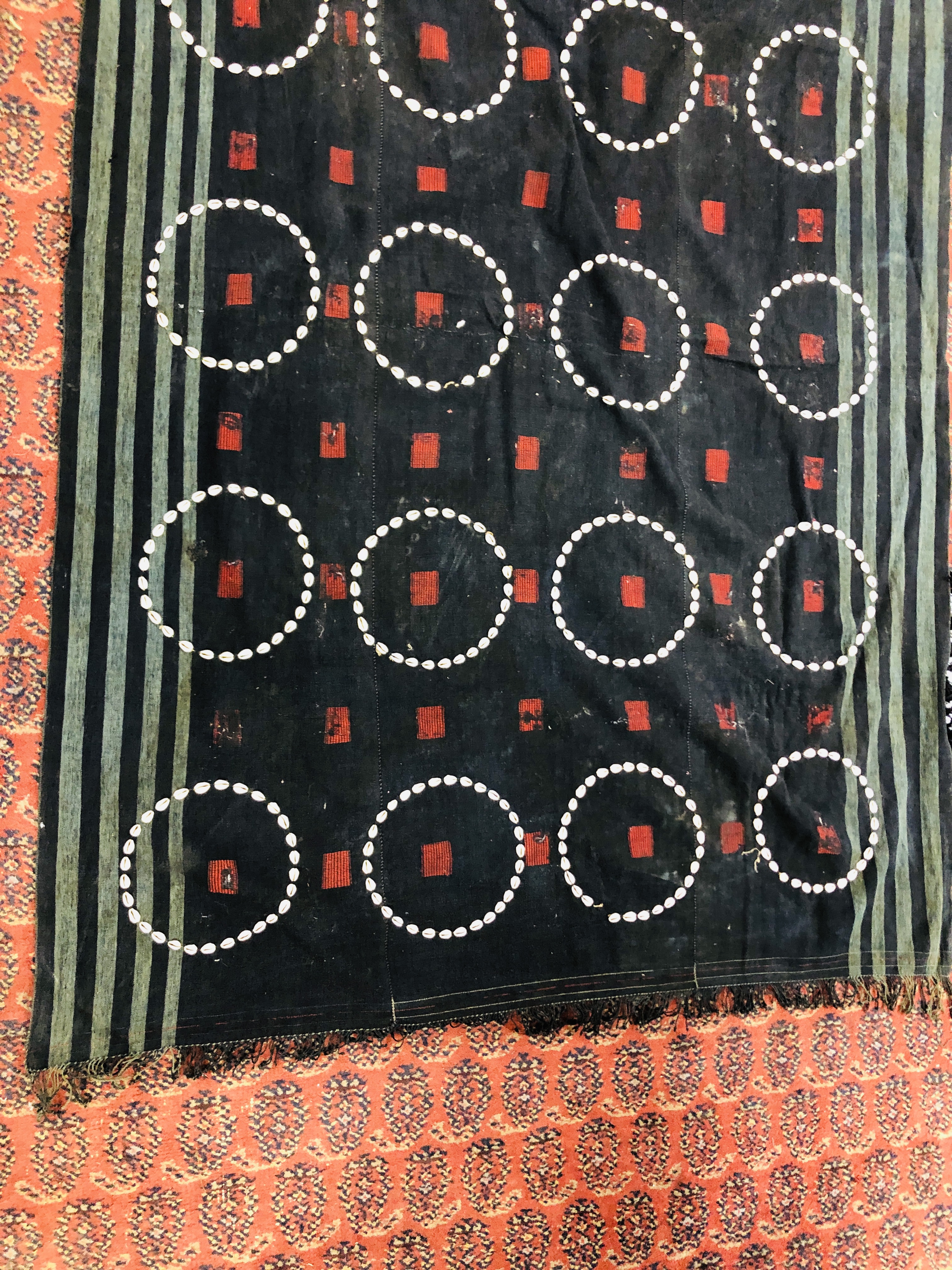 A GROUP OF ETHNIC TRIBAL TEXTILES TO INCLUDE A CLOTH / COVER DECORATED WITH "COWRIE" SHELL APPLIED - Image 2 of 15