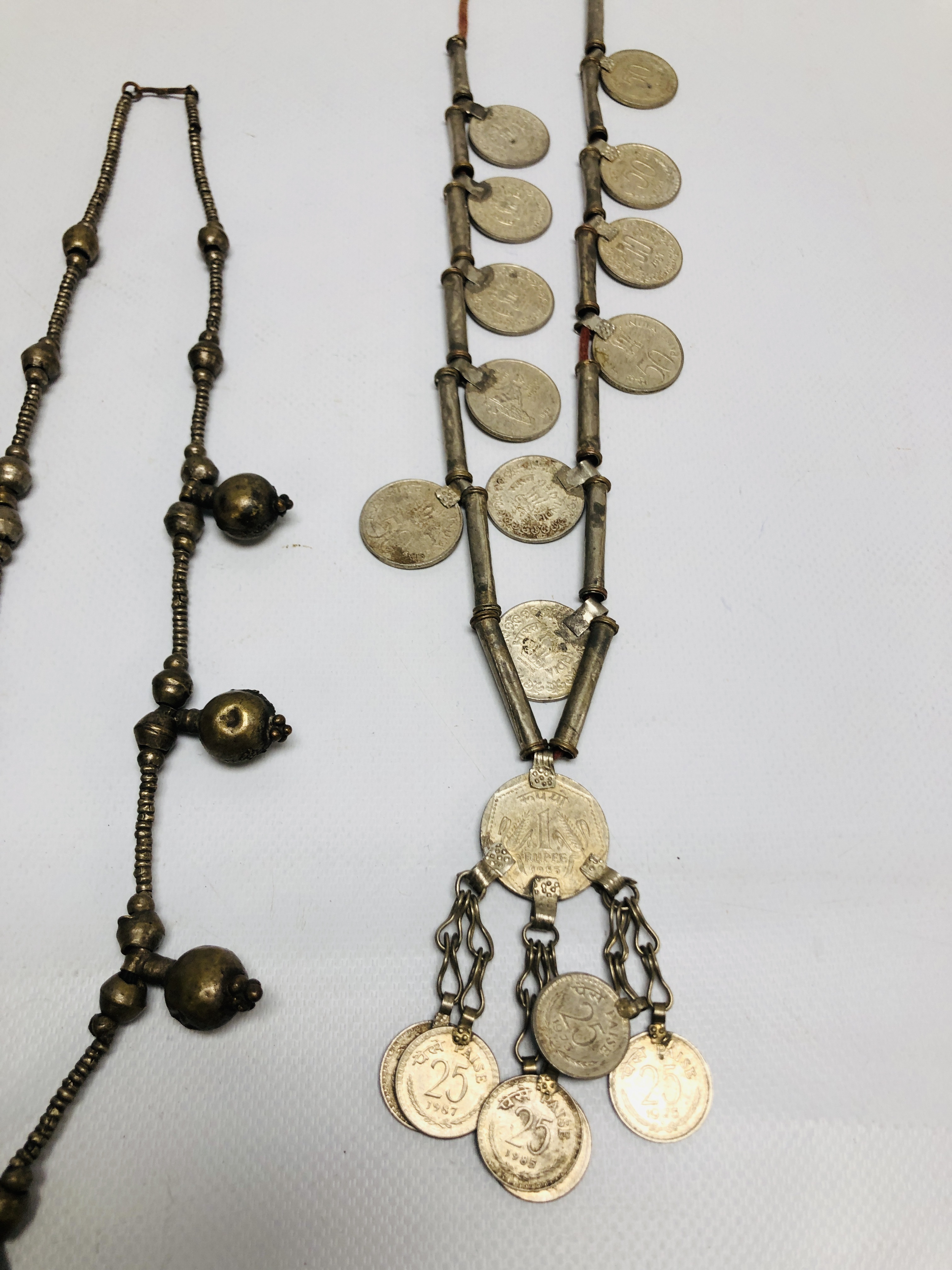 A GROUP OF 6 ASSORTED EASTERN TRIBAL STYLE NECKLACES TO INCLUDE COIN SET EXAMPLES. - Image 6 of 7