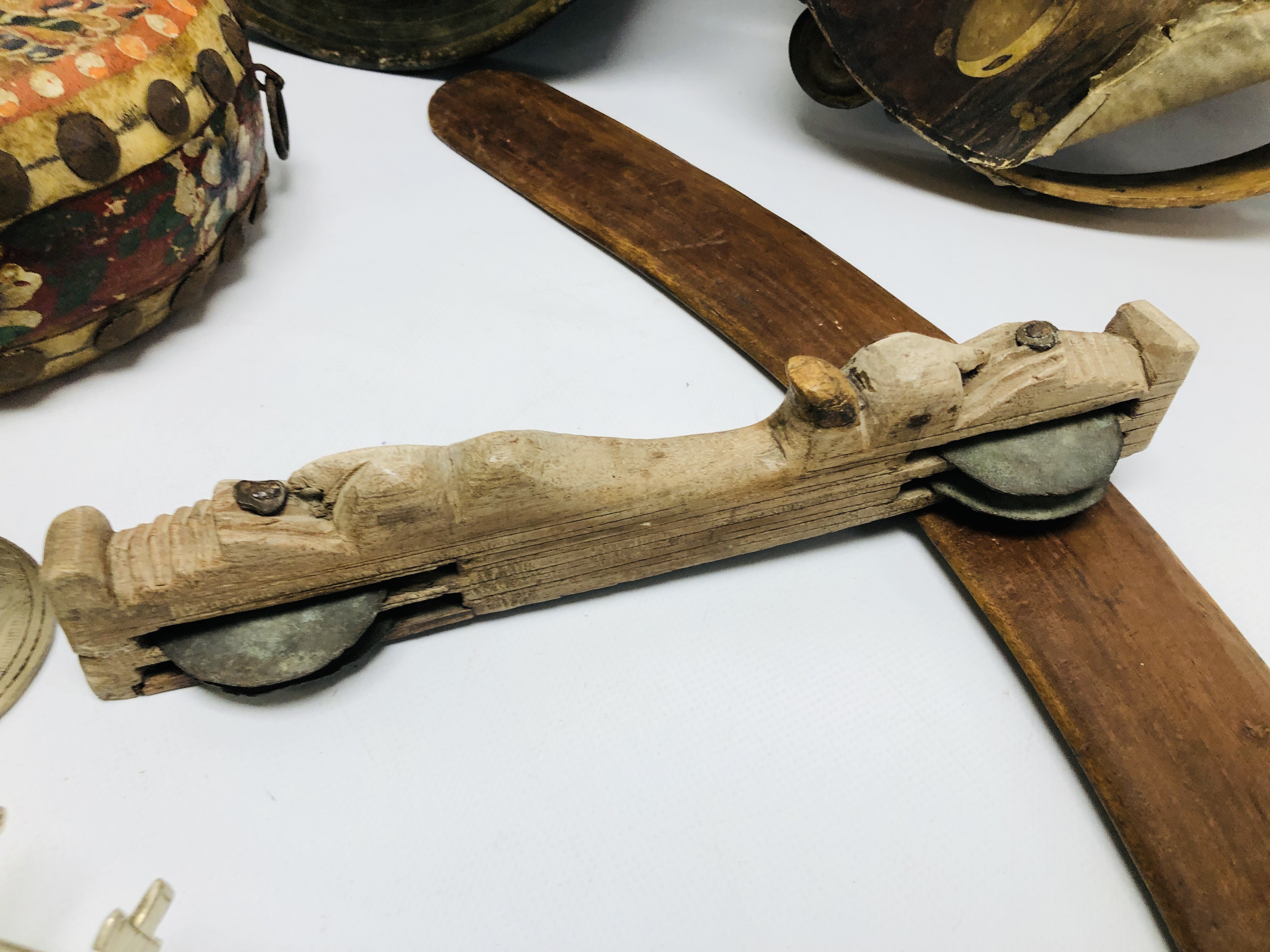 A GROUP OF VARIOUS MUSICAL INSTRUMENTS ALONG WITH A HARDWOOD ABACUS, - Image 6 of 18