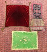 A GROUP OF 3 DECORATIVE VINTAGE TEXTILE PANELS / HANGINGS TO INCLUDE A GILT THREADED,