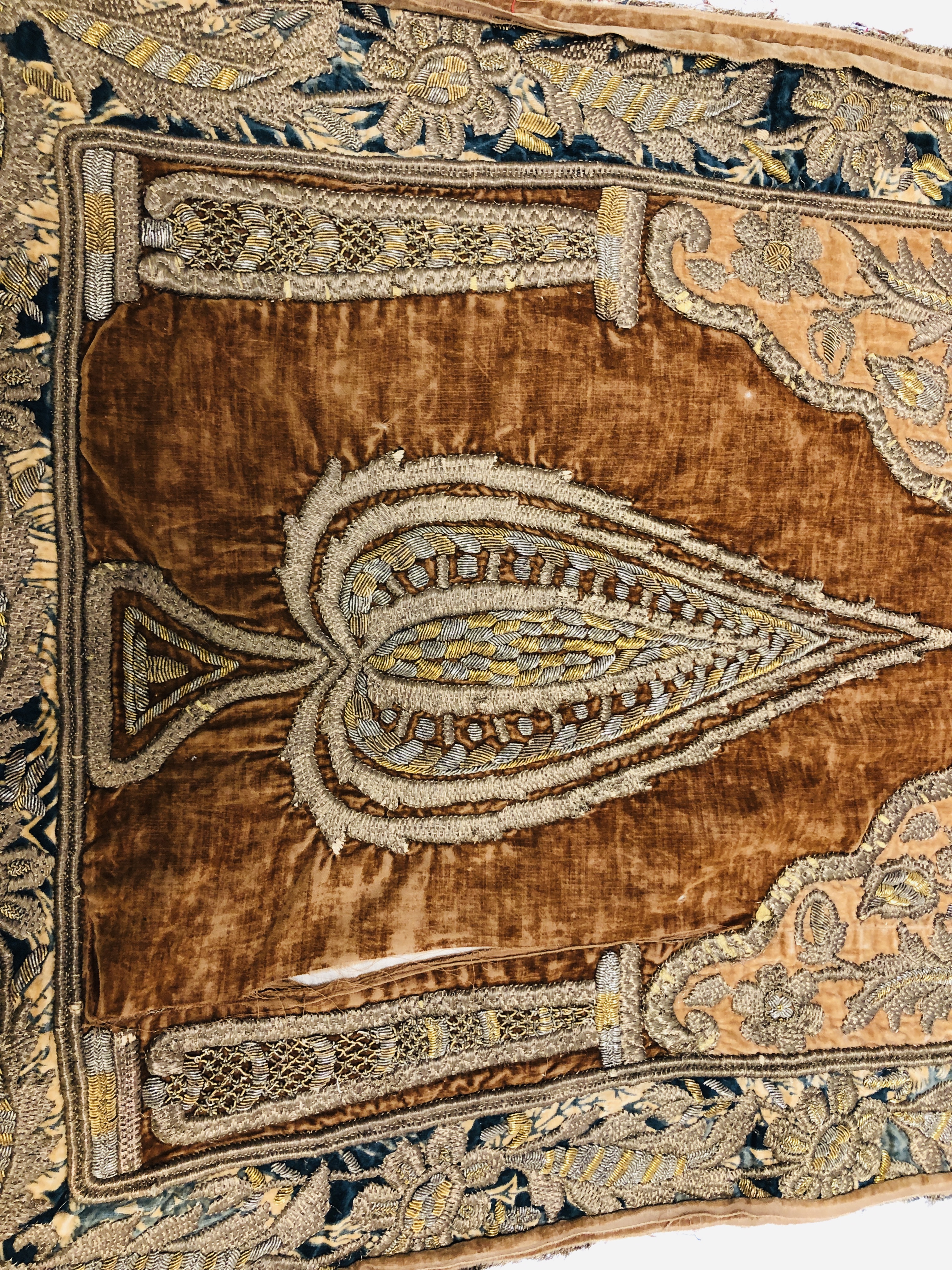 A PERSIAN RELIGIOUS METAL THREAD EMBROIDERY PANEL WITH CENTRAL PALMATE DESIGN, 83 X 58CM. - Image 3 of 8