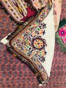 A GROUP OF FIVE VINTAGE HAND CRAFTED NEEDLEWORK SHAWLS TO INCLUDE ASIAN AND EMBROIDERED EXAMPLES.