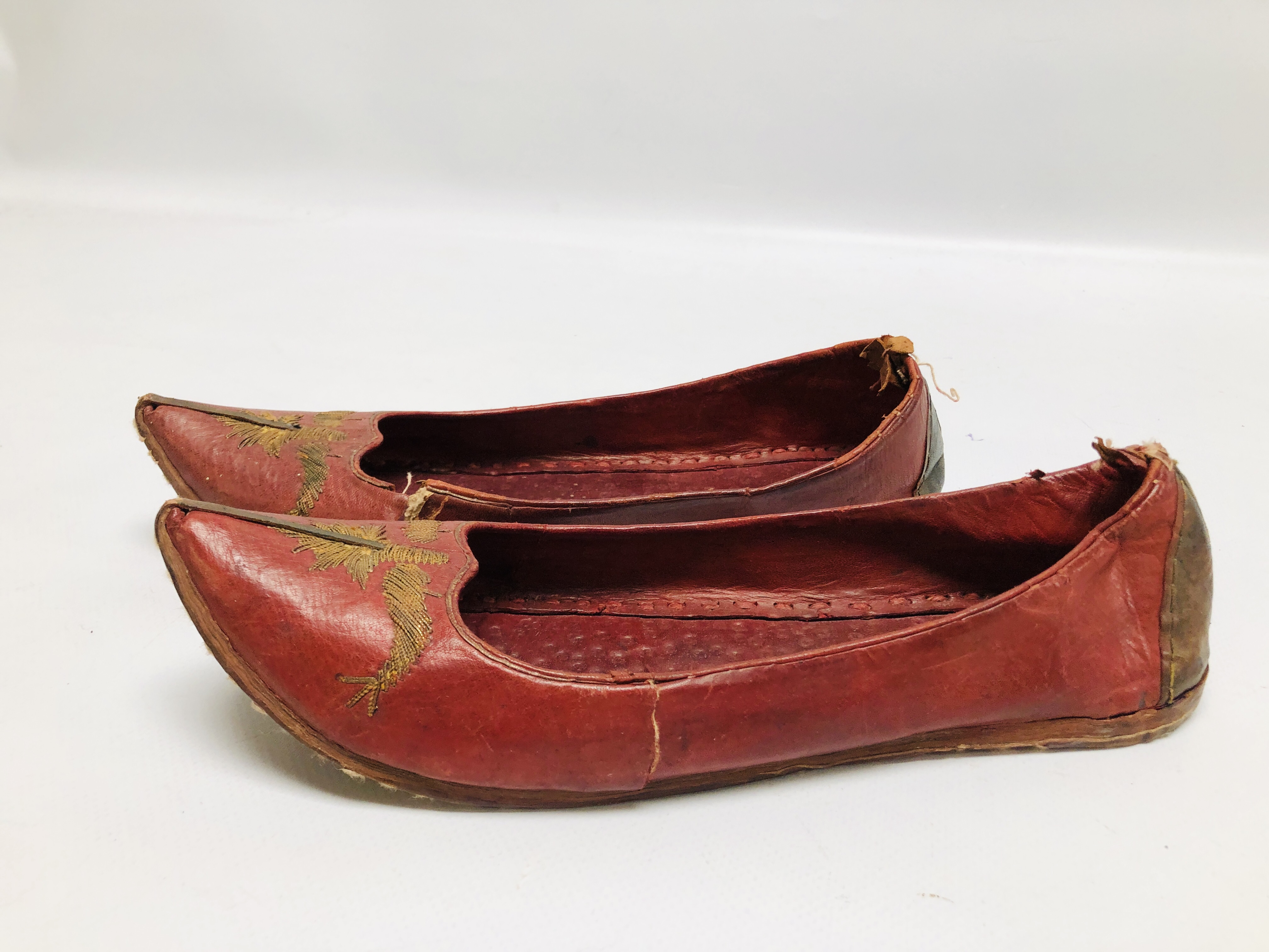 PAIR OF EARLY C20TH AFGHAN LEATHER SHOES WITH GOLD THREAD EMBROIDERY. - Image 2 of 10