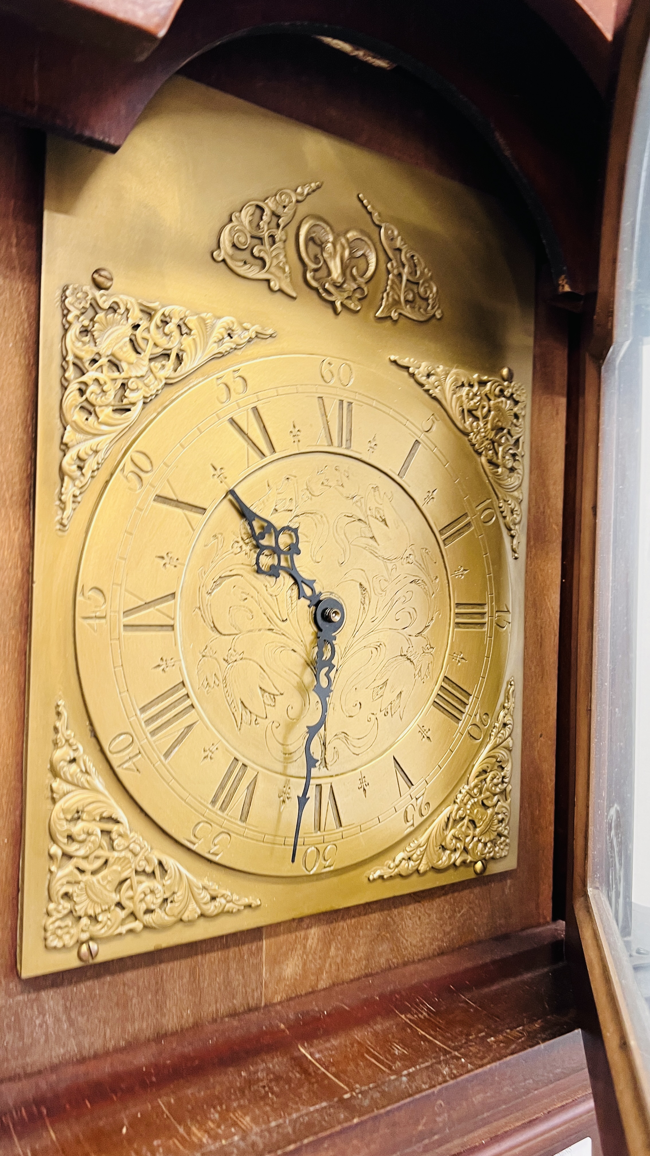 MODERN MAHOGANY FINISH GRANDFATHER CLOCK - Image 9 of 9