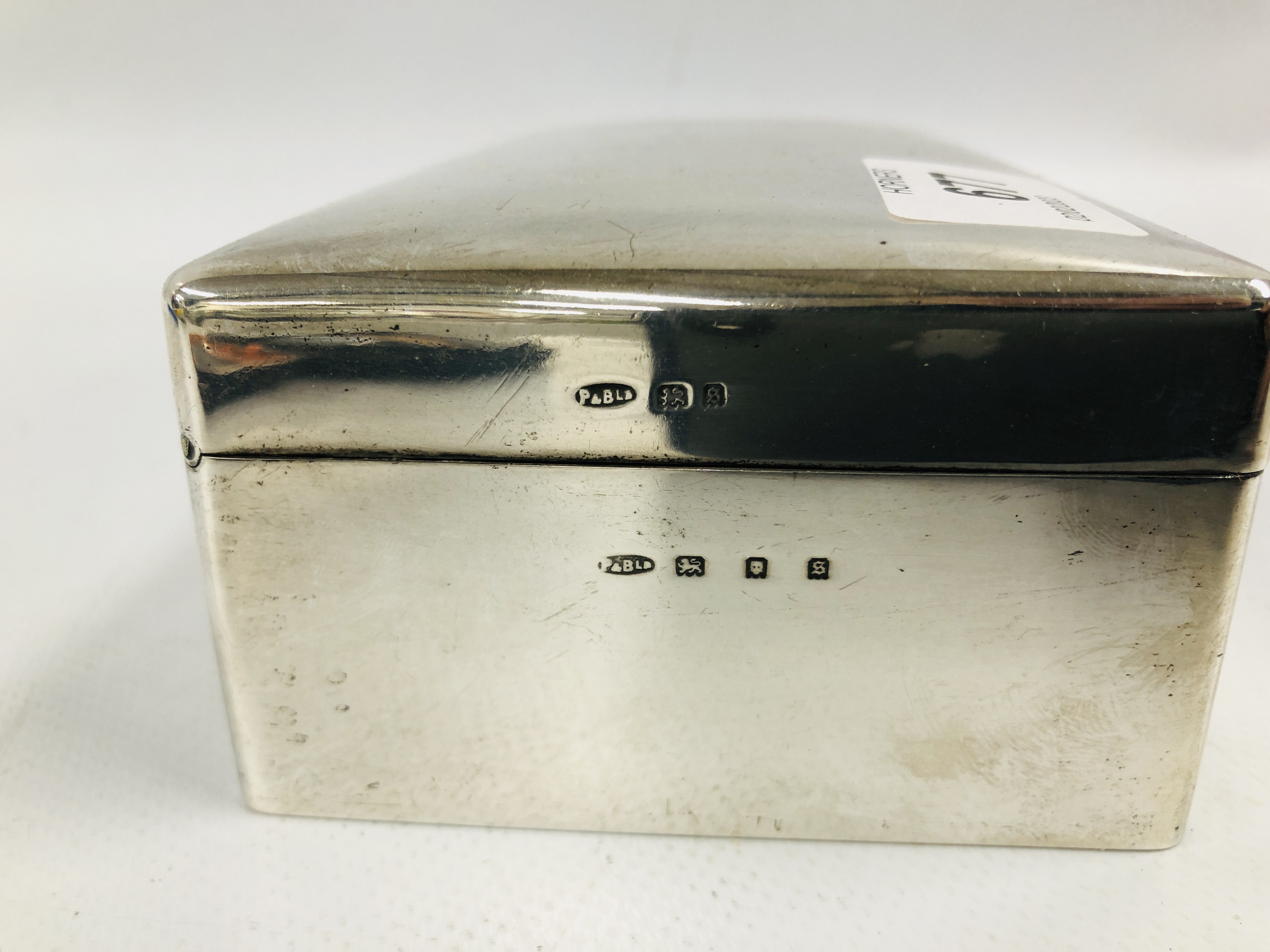 A SILVER CIGARETTE BOX, LONDON ASSAY W 17CM X D9CM X H 5CM. - Image 5 of 7