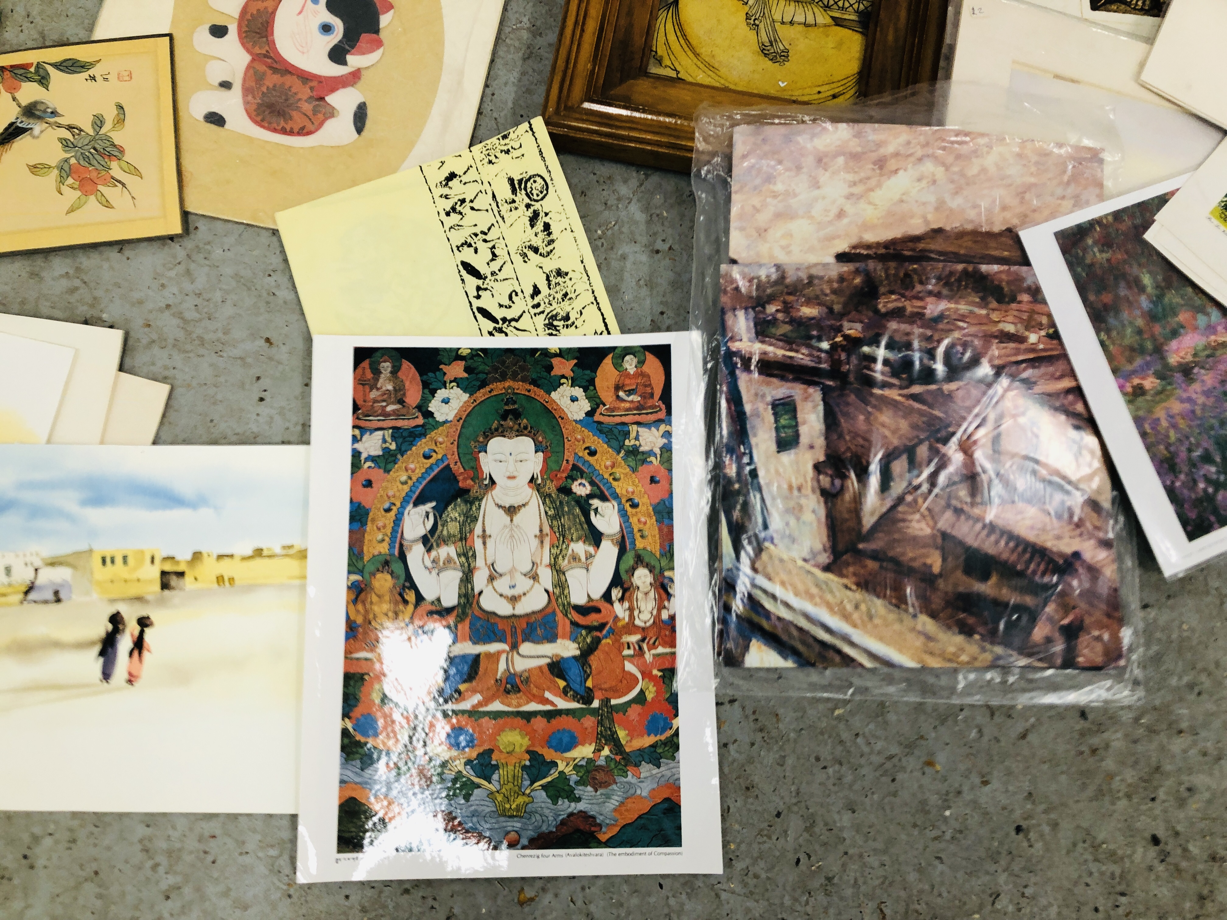 A BOX OF ASSORTED ORIENTAL FRAMED AND UNFRAMED PICTURES AND PRINTS TO INCLUDE A 3D EXAMPLE AND AN - Image 2 of 9