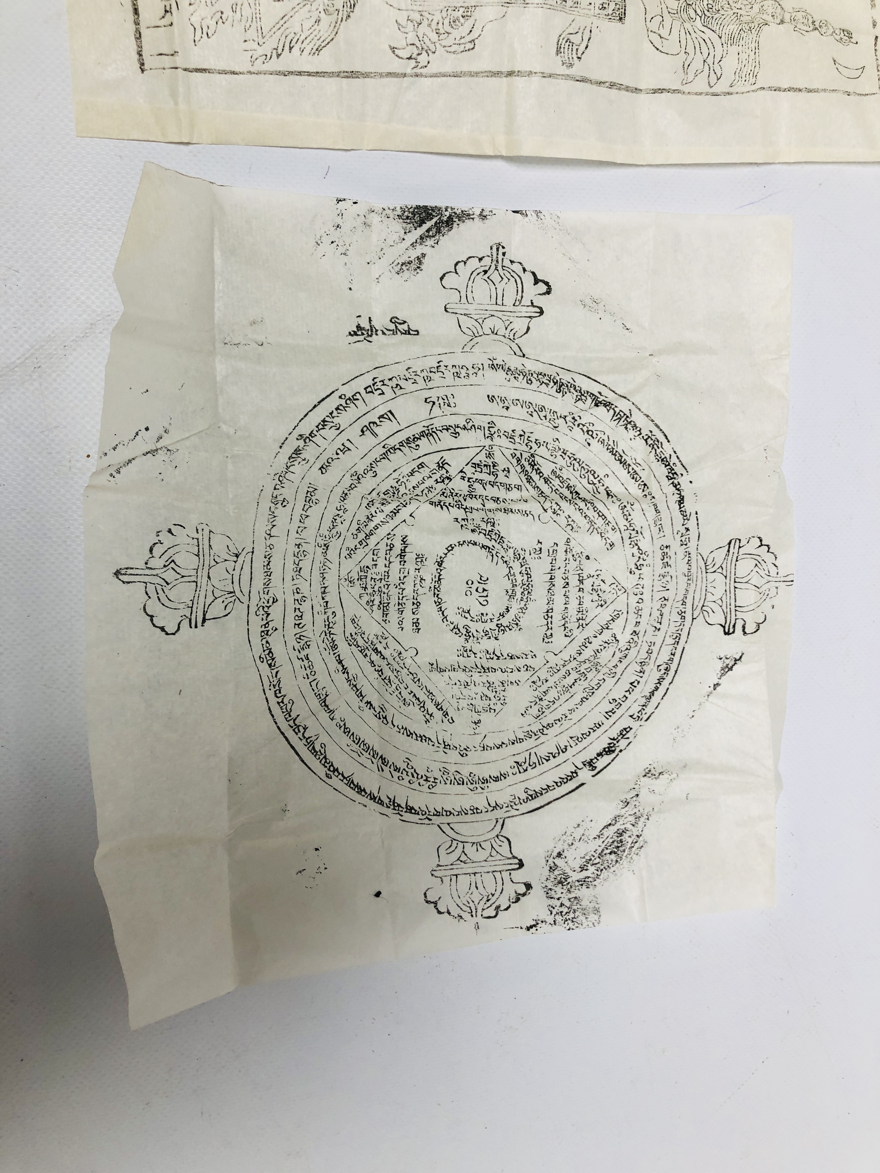 A GROUP OF THREE TIBETAN BUDDHIST INK DRAWINGS ON RICE PAPER, TWO OF INSCRIBED WHEEL DESIGN, - Bild 2 aus 7