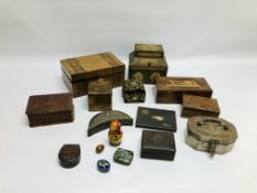 A COLLECTION OF ASSORTED BOXES TO INCLUDE METAL, LEATHER BOUND AND INLAID EXAMPLES,