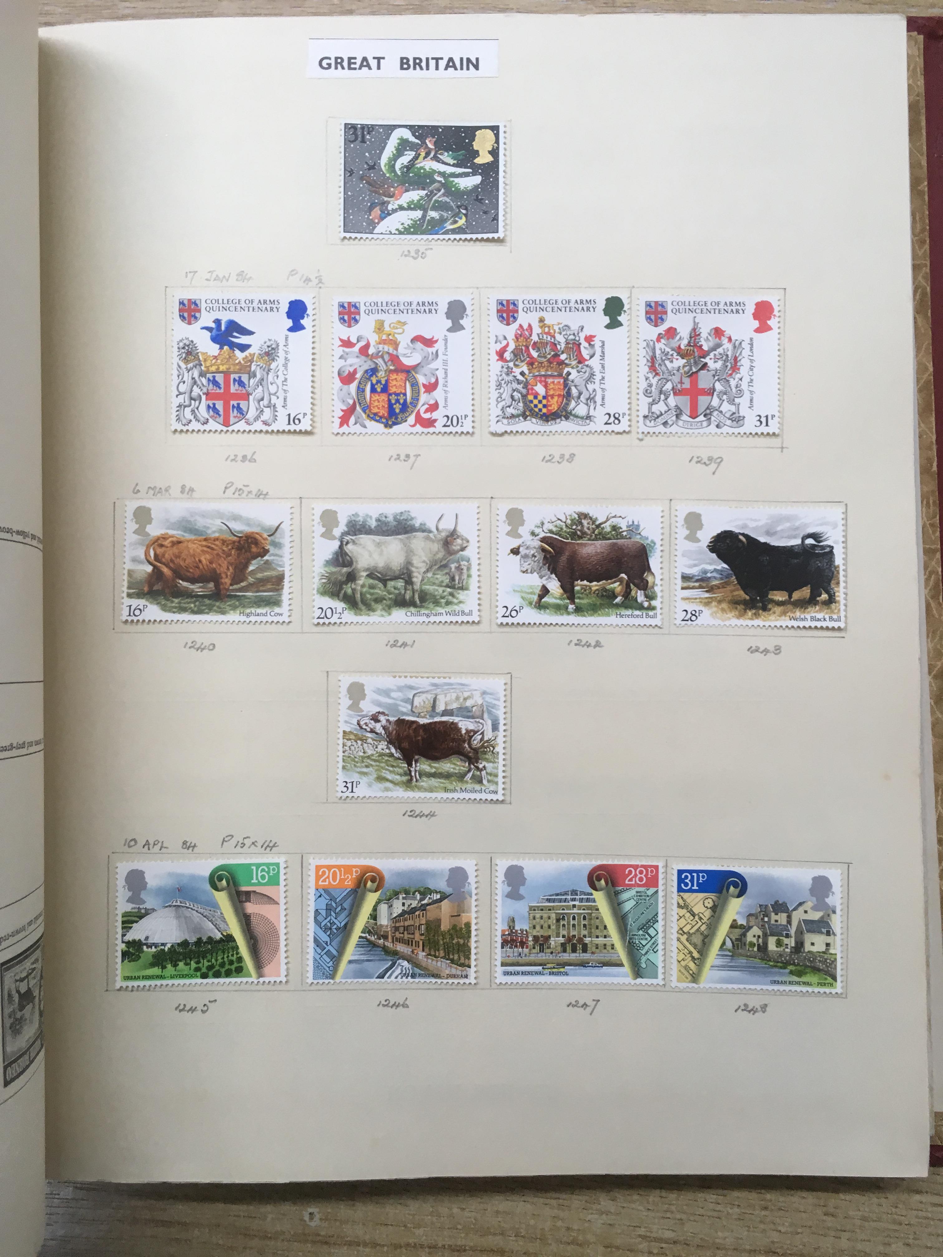 TUB OF GB STAMPS IN ALBUM AND LOOSE, 1970S YEAR PACKS, MINT COMMEMS TO 1984 ETC. - Image 4 of 12