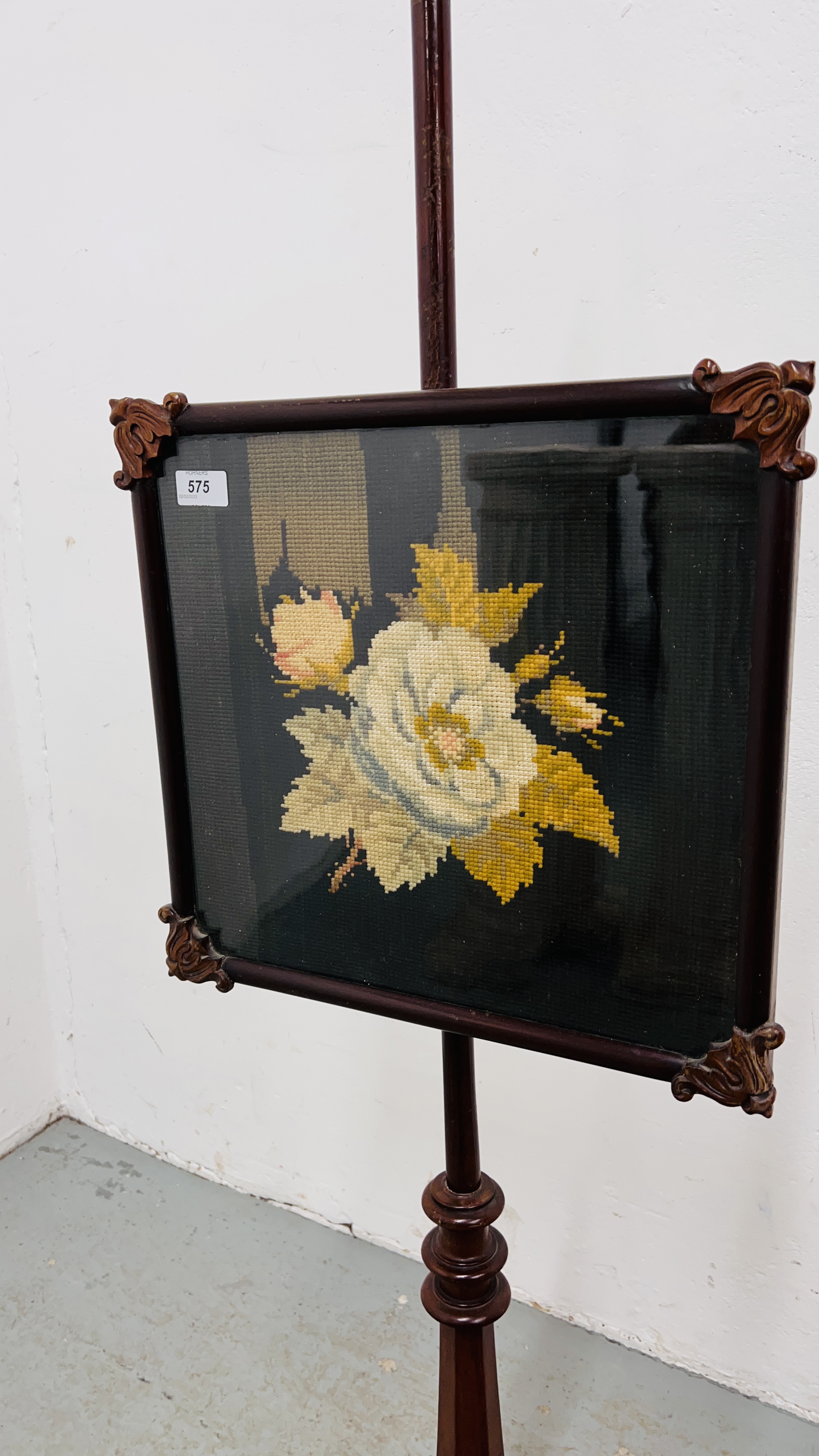 A VICTORIAN MAHOGANY POLE SCREEN, THE PANEL DECORATED WITH FLORAL TAPESTRY, THE BASE WITH CLAW FOOT. - Image 2 of 8