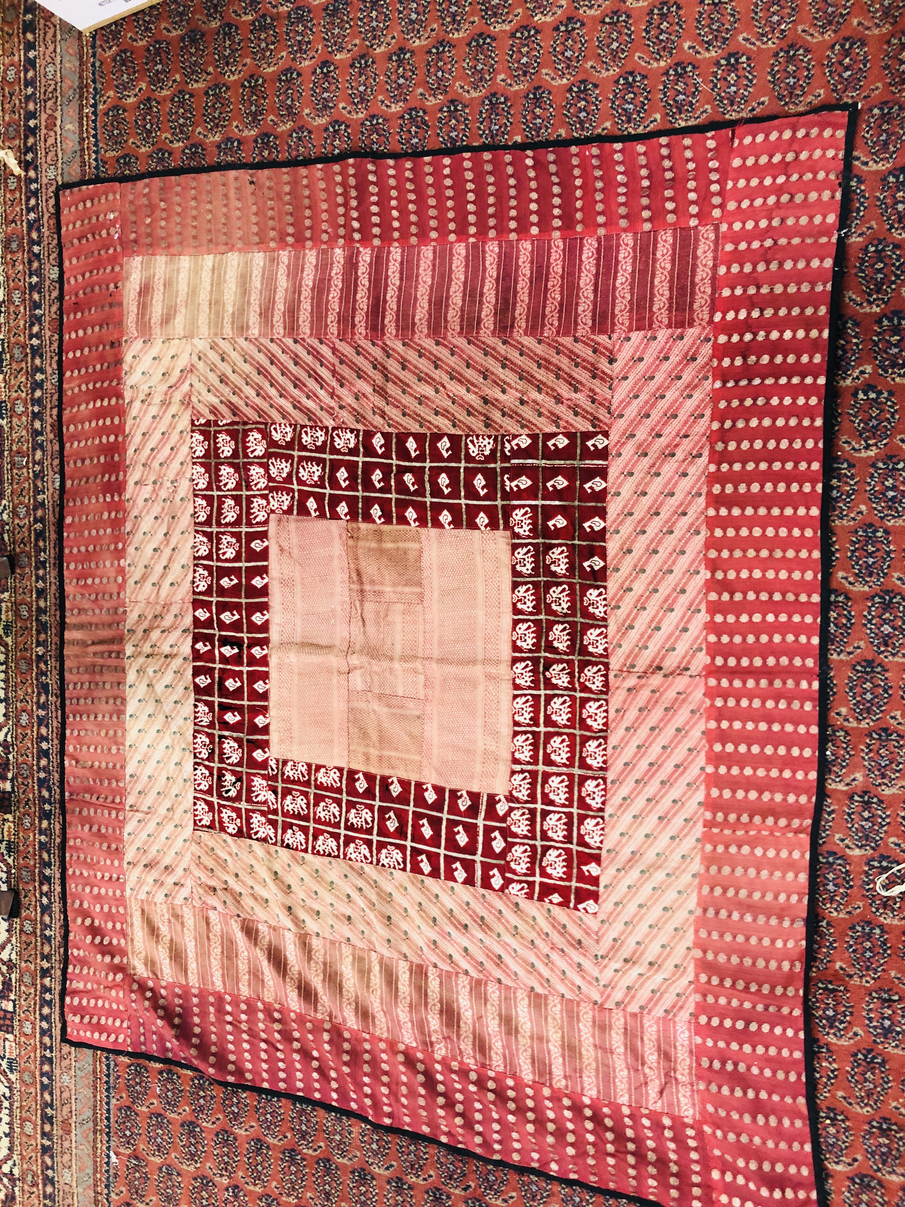 A GROUP OF 7 ASSORTED MAINLY EASTERN HAND CRAFTED NEEDLEWORK PANELS TO INCLUDE SILK AND SHISHA - Image 18 of 21