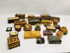 AN EXTENSIVE COLLECTION OF ASSORTED BOXES TO INCLUDE MODERN CARVED AND ORIENTAL LACQUERED EXAMPLES