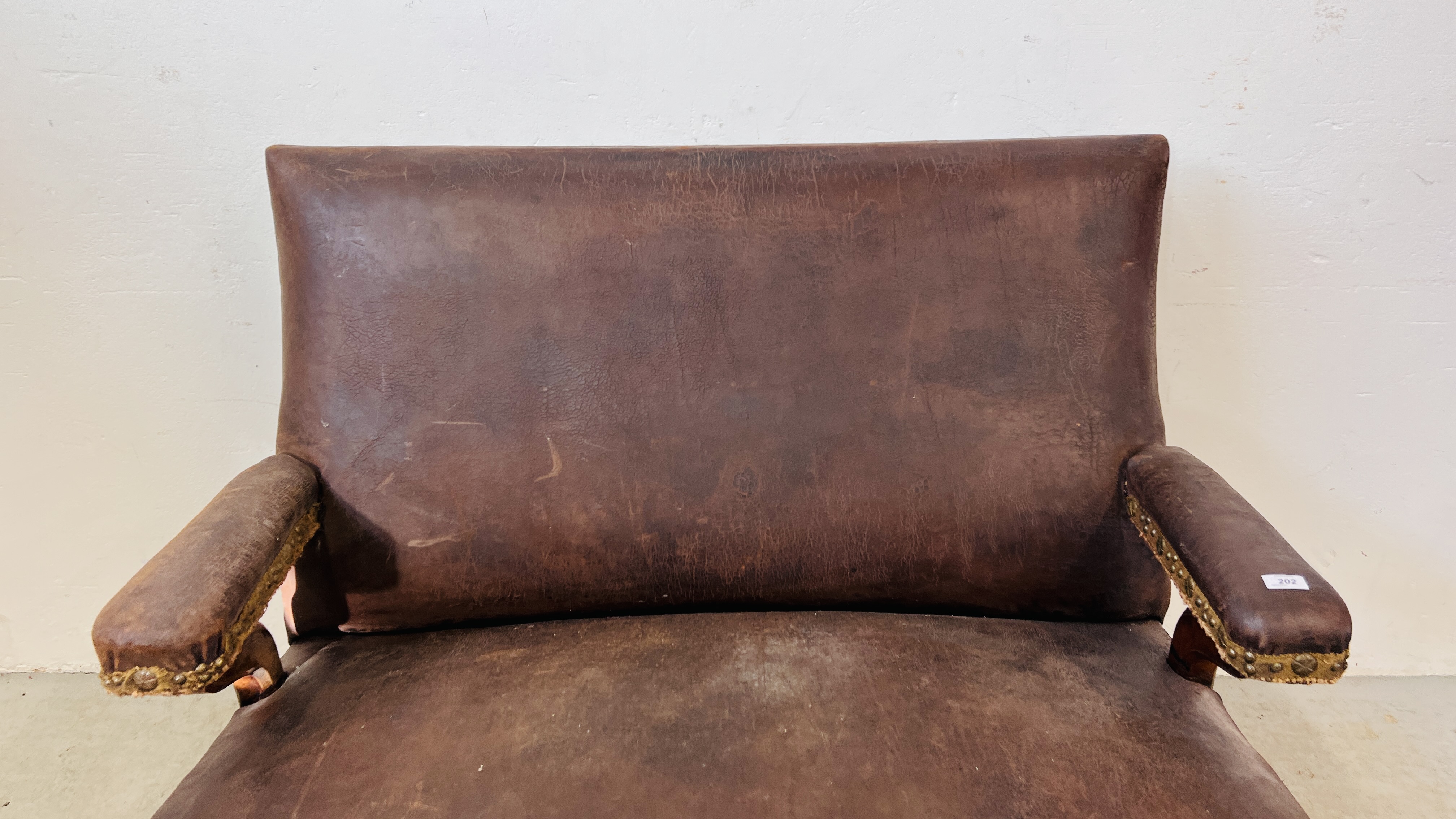 A VINTAGE LEATHER UPHOLSTERED BENCH - W 125CM. - Image 2 of 15