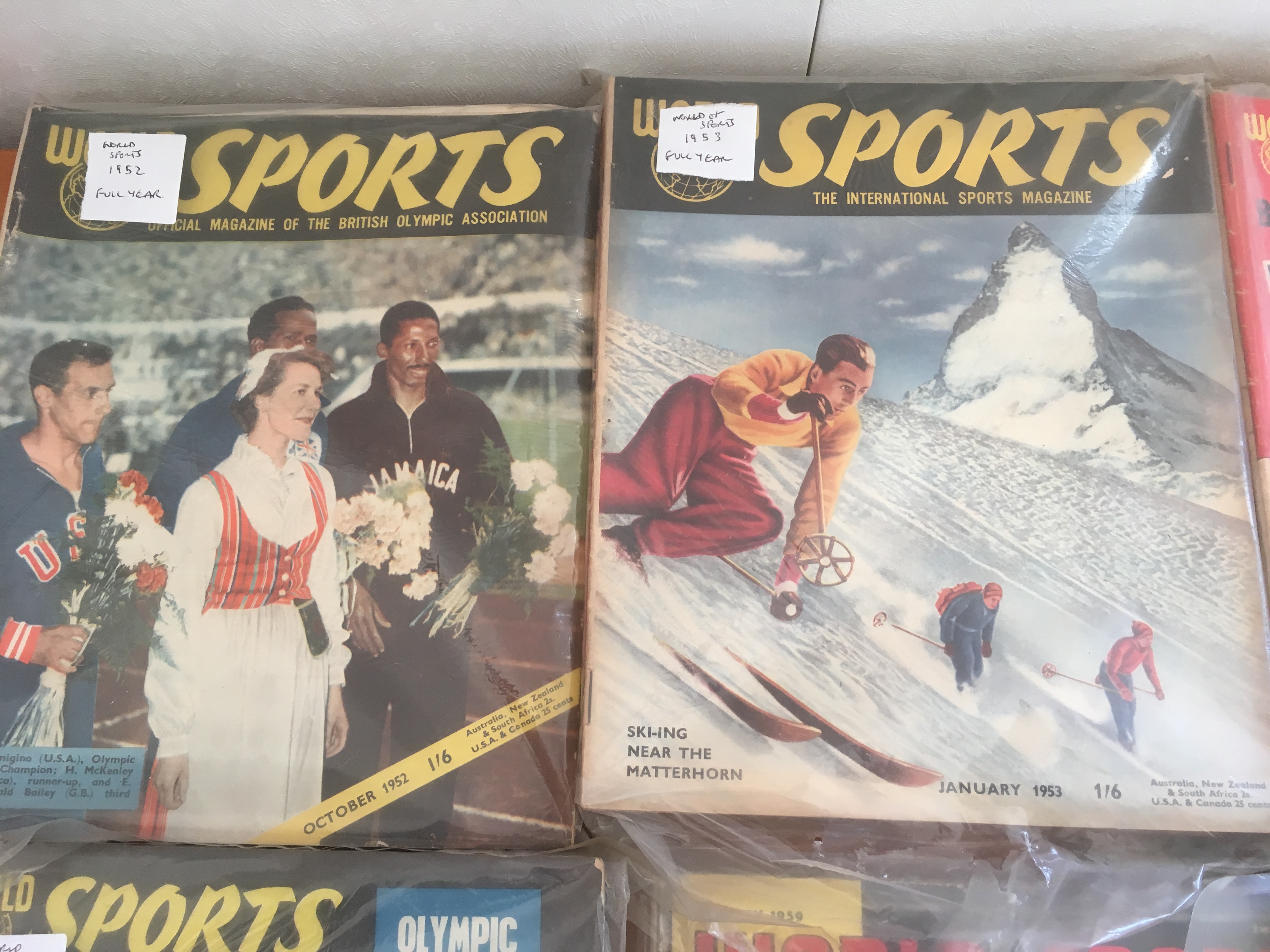 WORLD SPORTS MAGAZINE, A RUN FROM 1952 TO 1973, SOME YEARS COMPLETE (APPROX 175). - Image 3 of 6