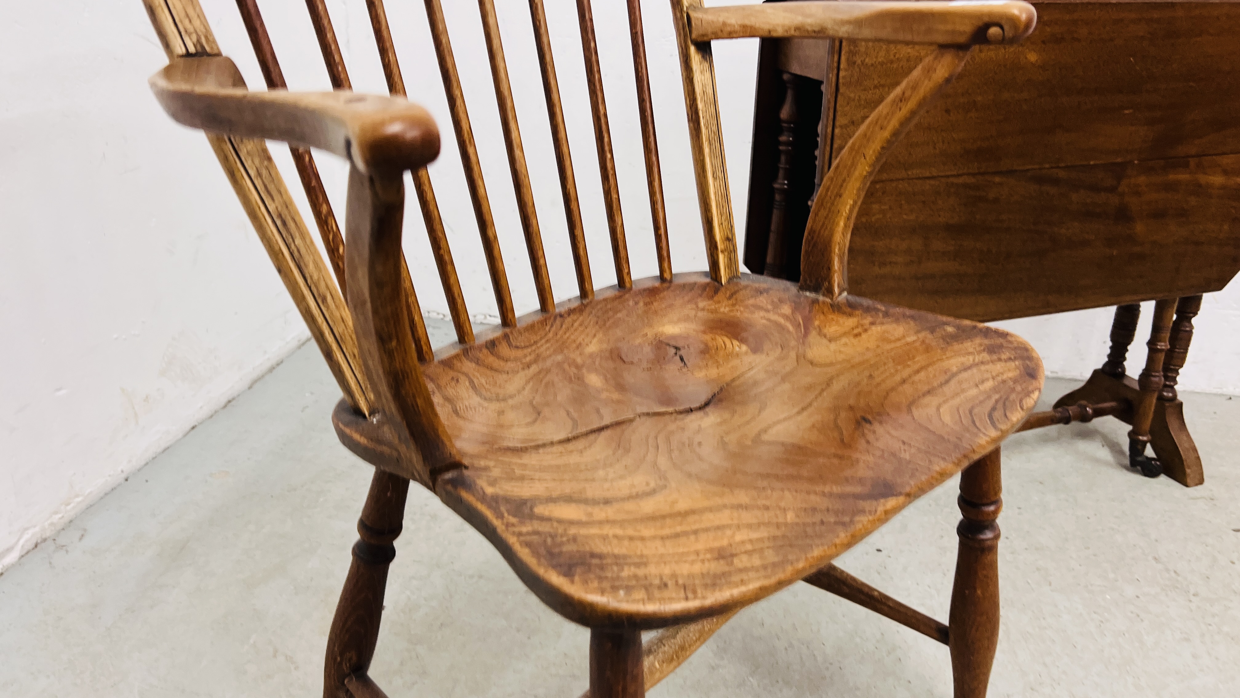 AN ANTIQUE ELM SEATED ELBOW CHAIR A/F, - Image 5 of 12