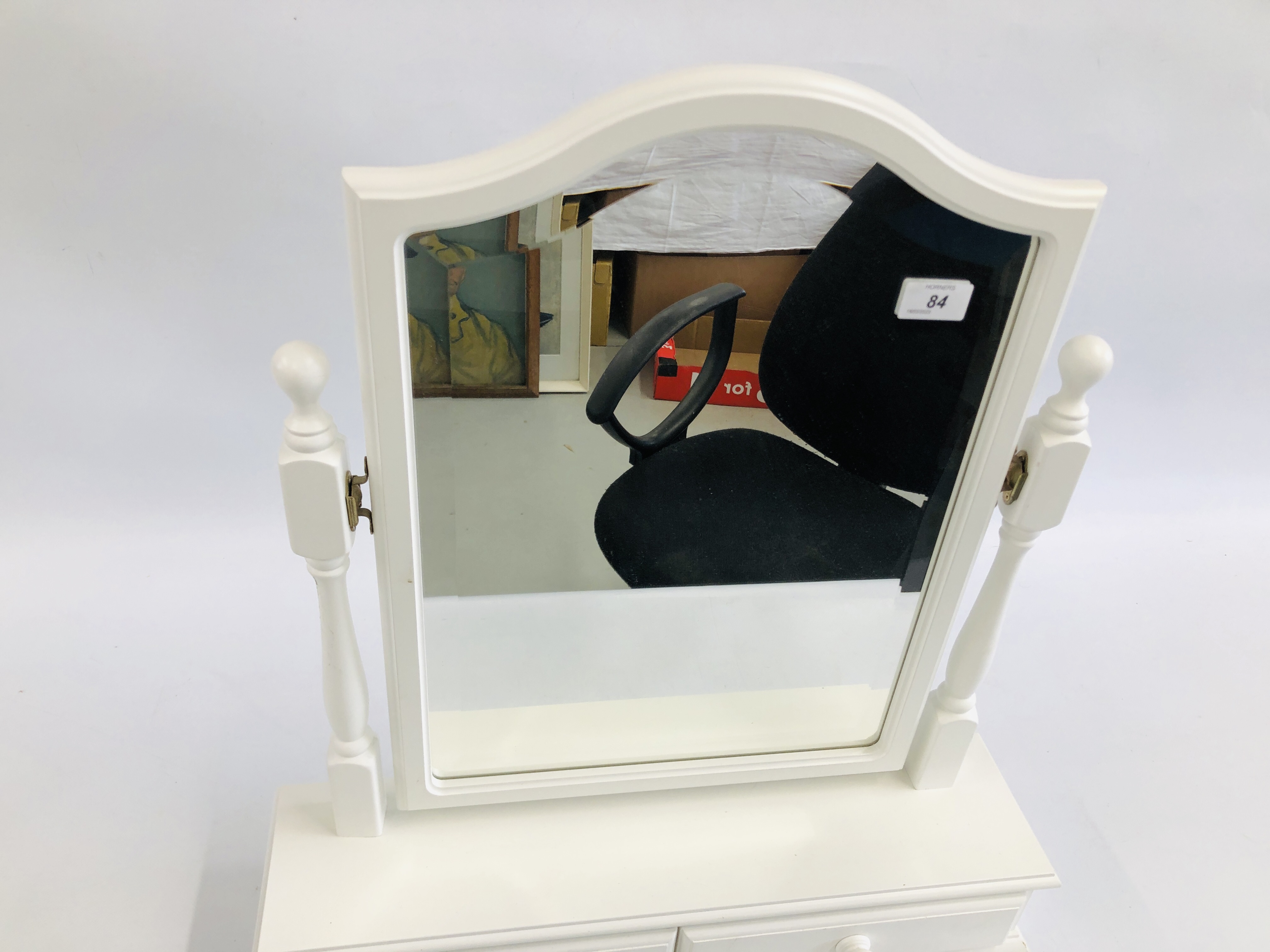 MODERN WHITE PAINTED TWO DRAWER DRESSING TABLE MIRROR. - Image 2 of 3