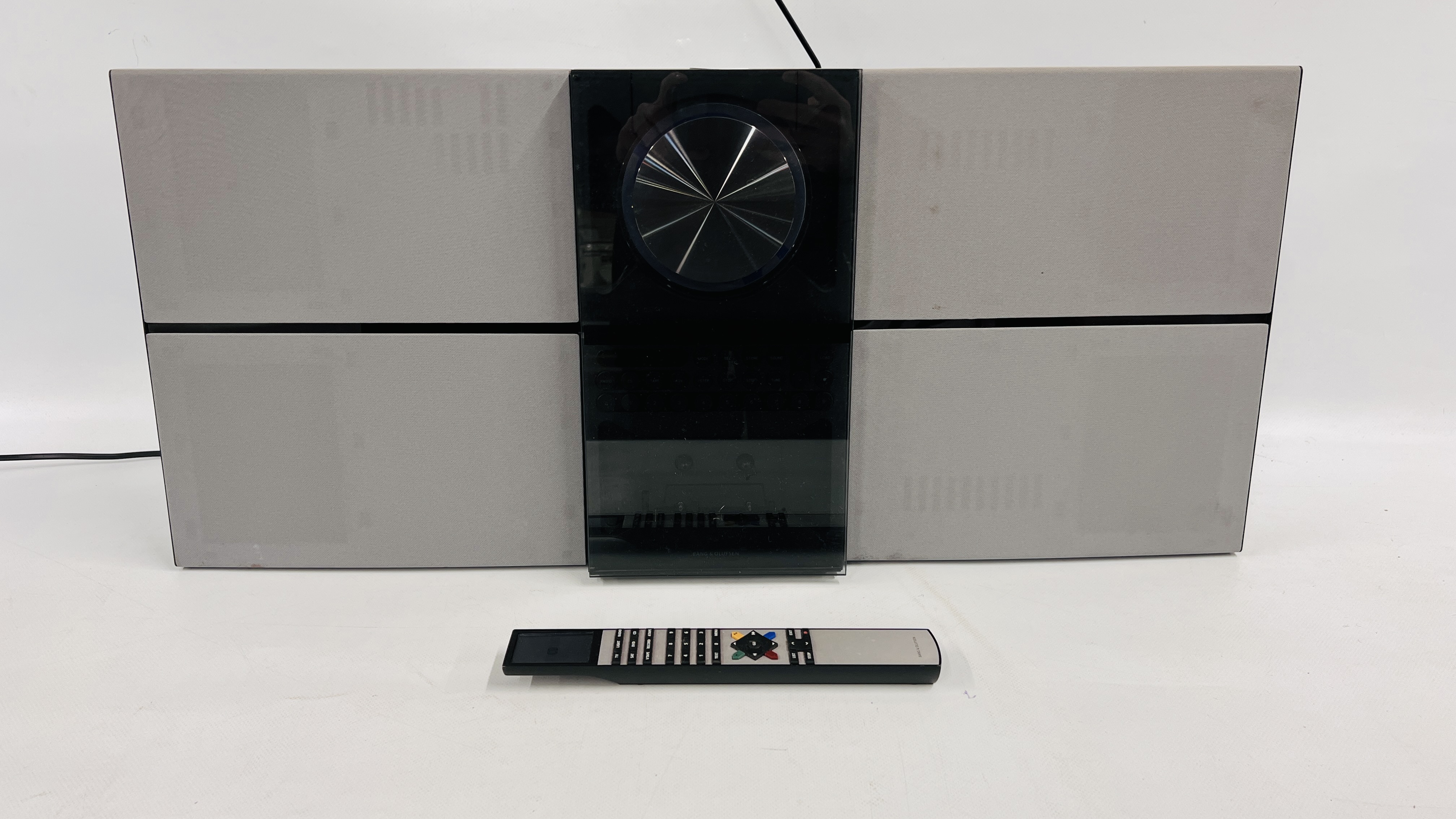 BANG & OLUFSEN BEOSOUND CENTURY 2652 SOUND SYSTEM COMPLETE WITH REMOTE - W 75CM. - SOLD AS SEEN.